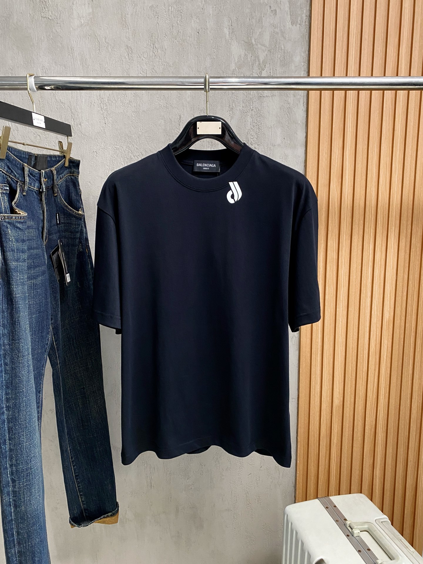 short sleeves