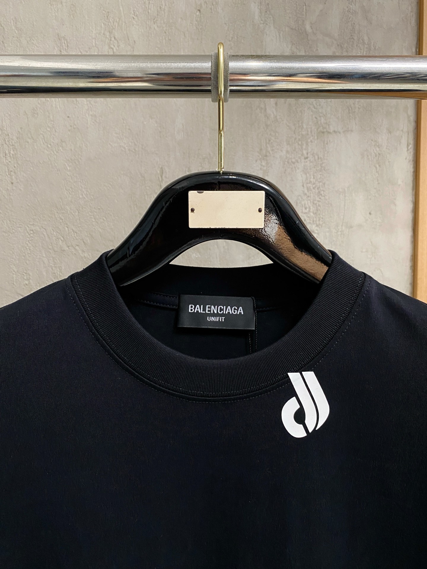 short sleeves