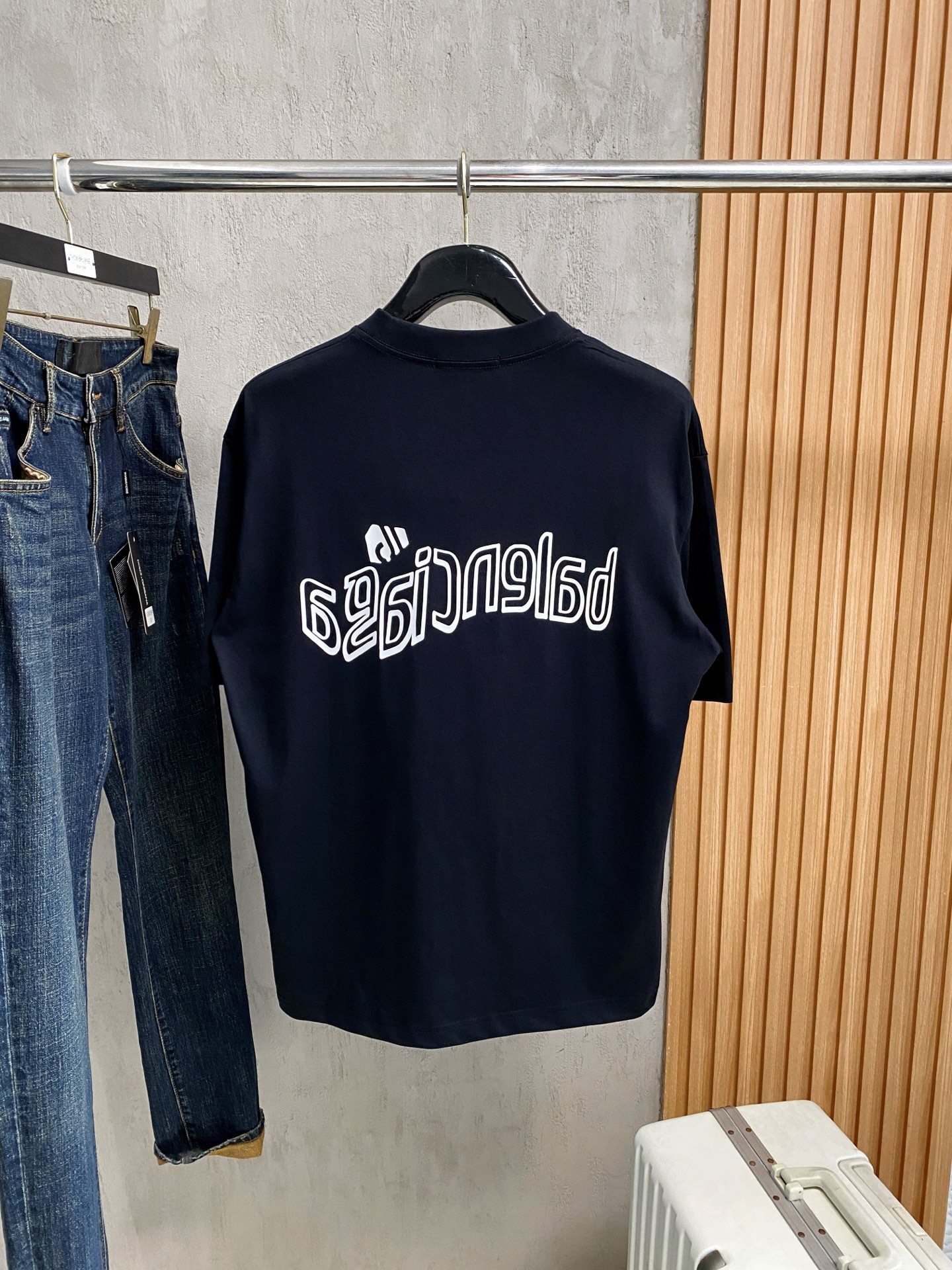 short sleeves