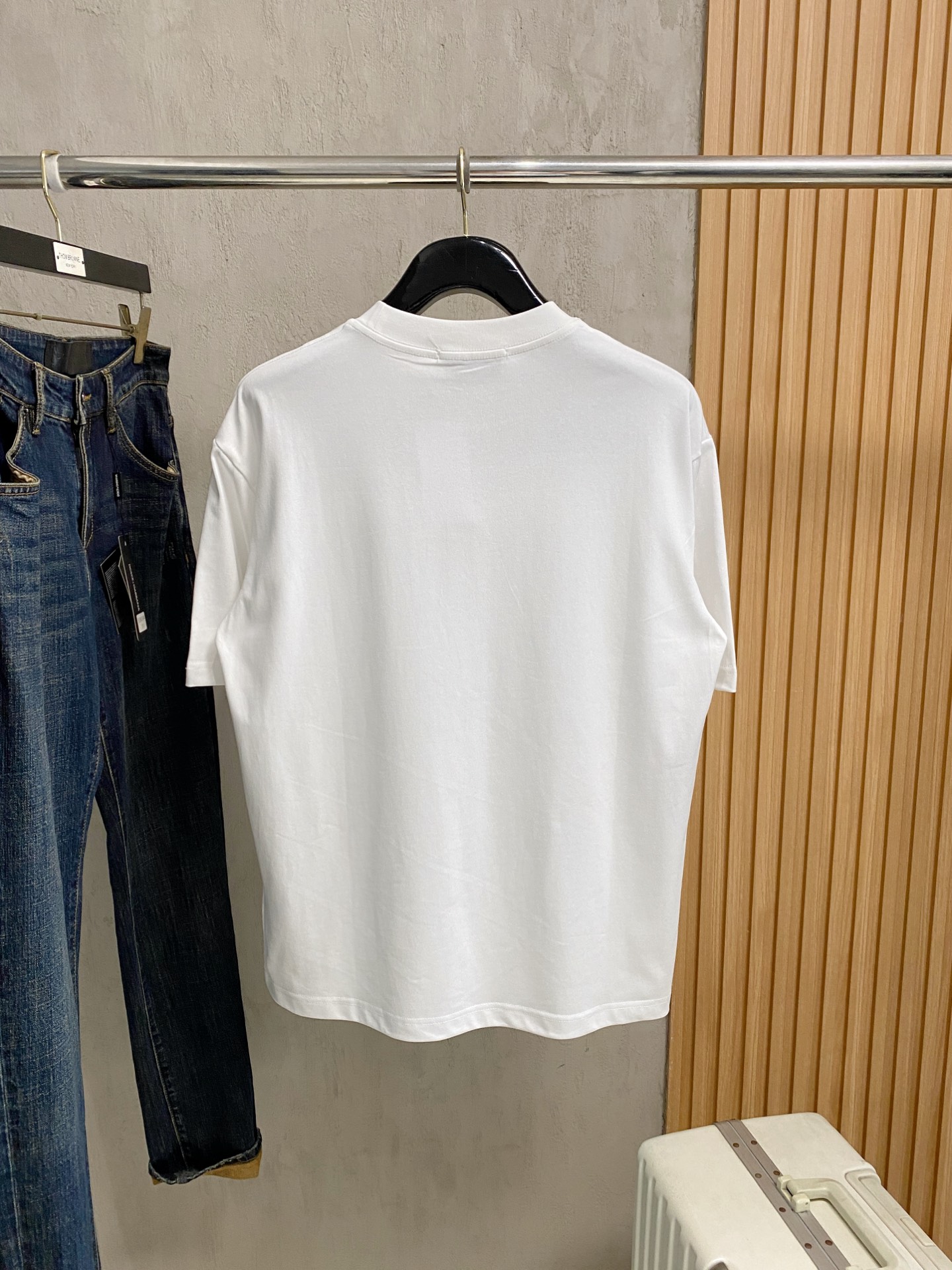 short sleeves