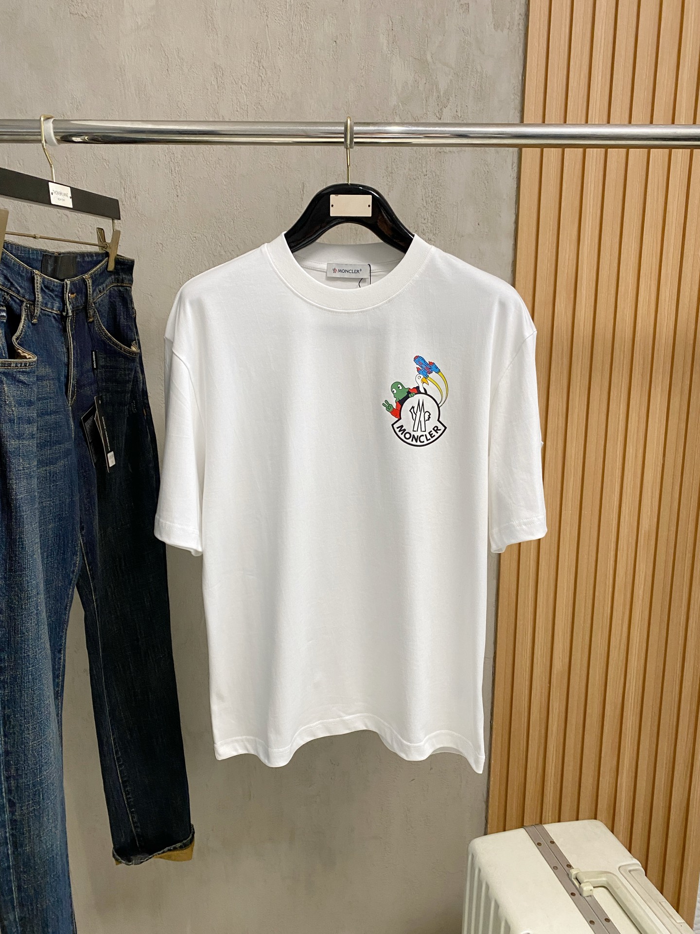 short sleeves