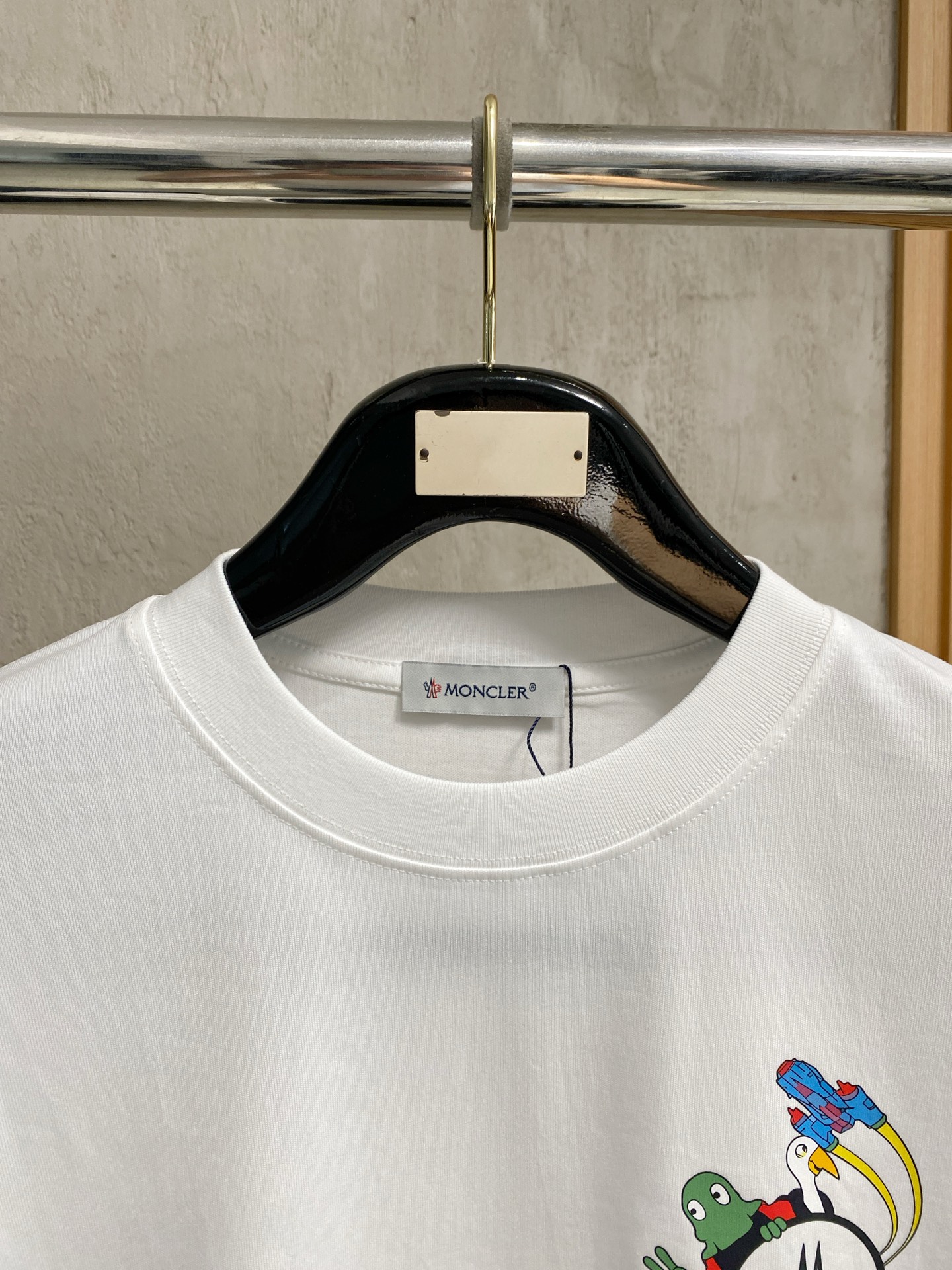 short sleeves