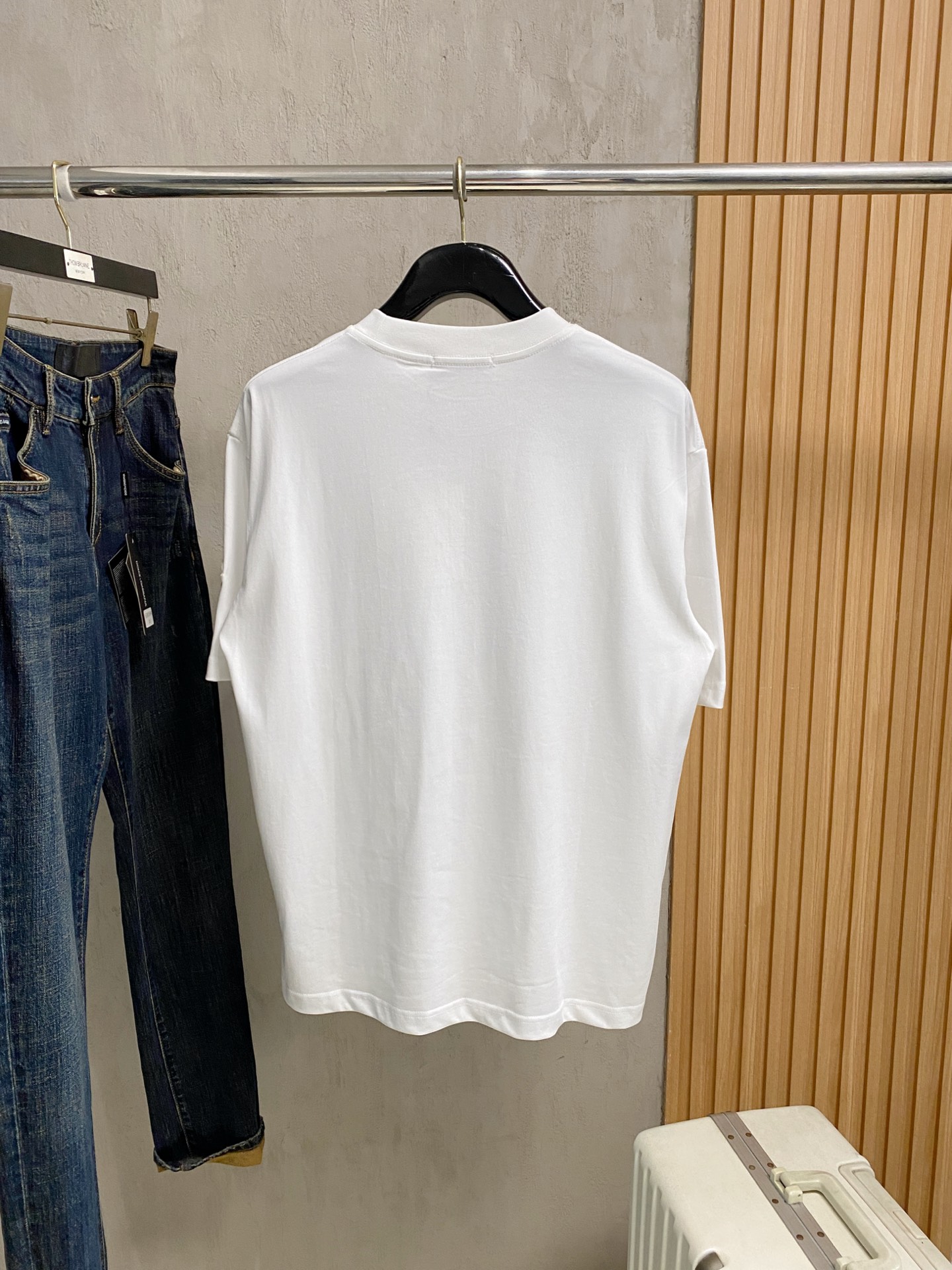short sleeves