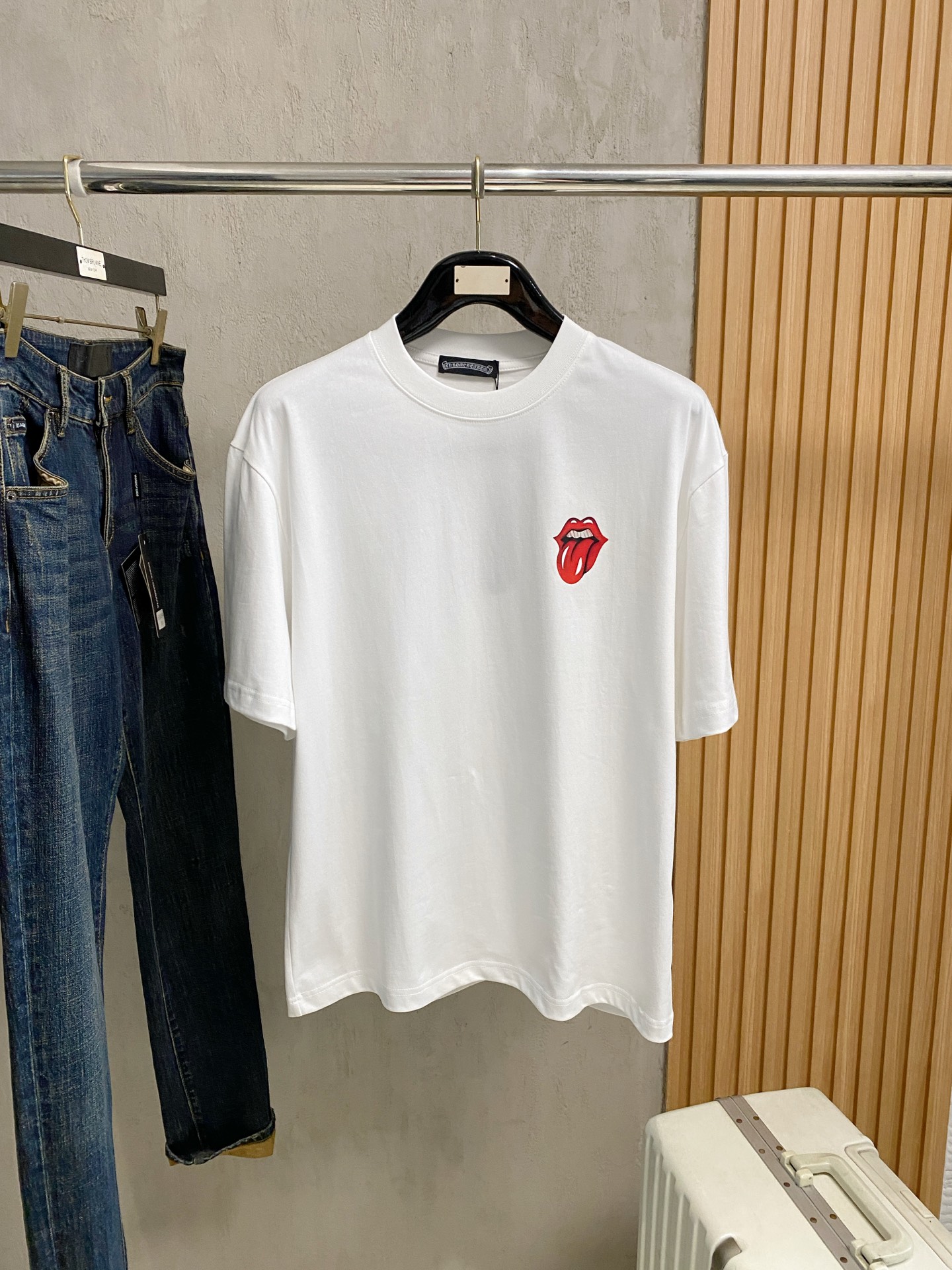 short sleeves