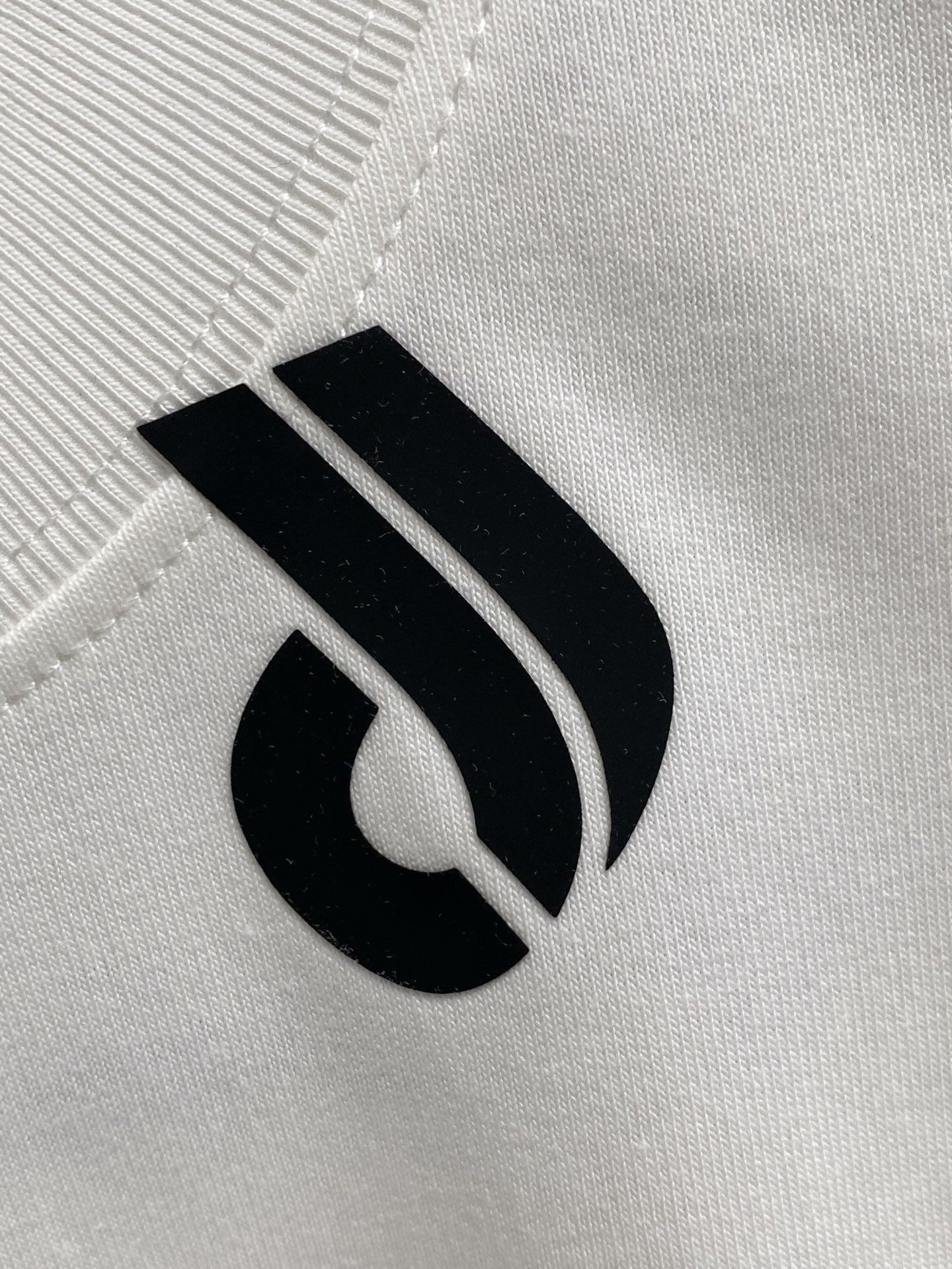 short sleeves
