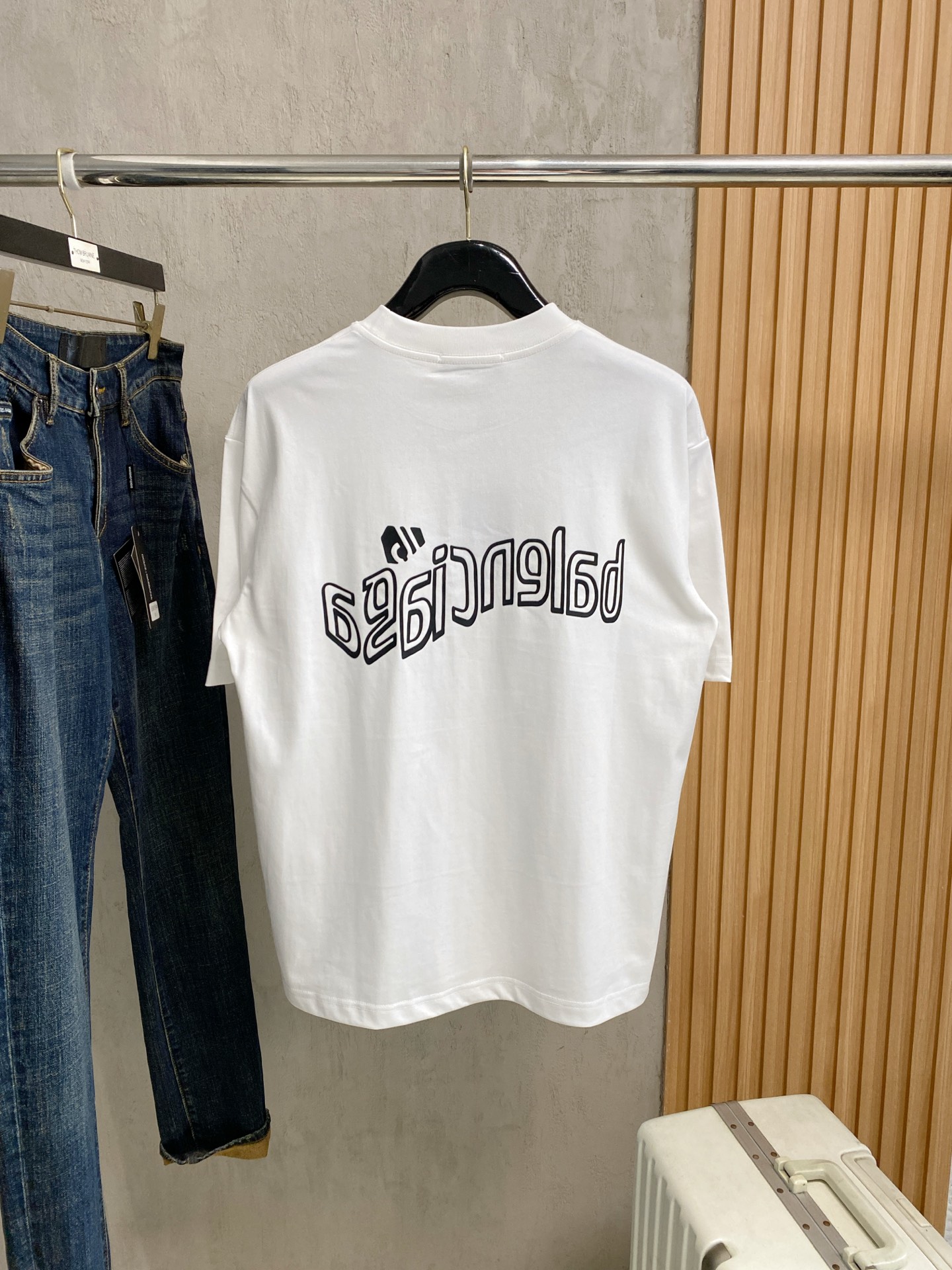 short sleeves