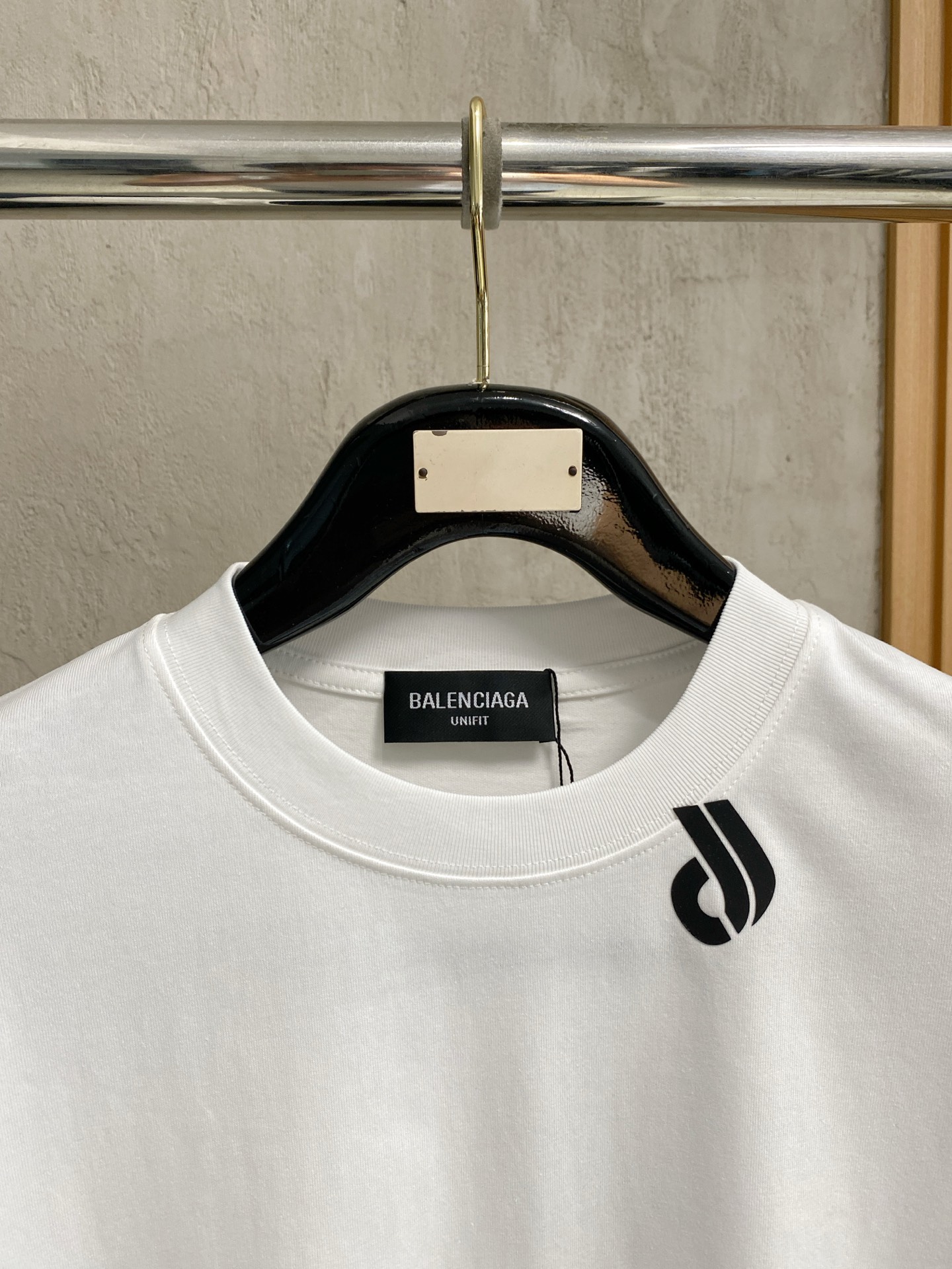 short sleeves