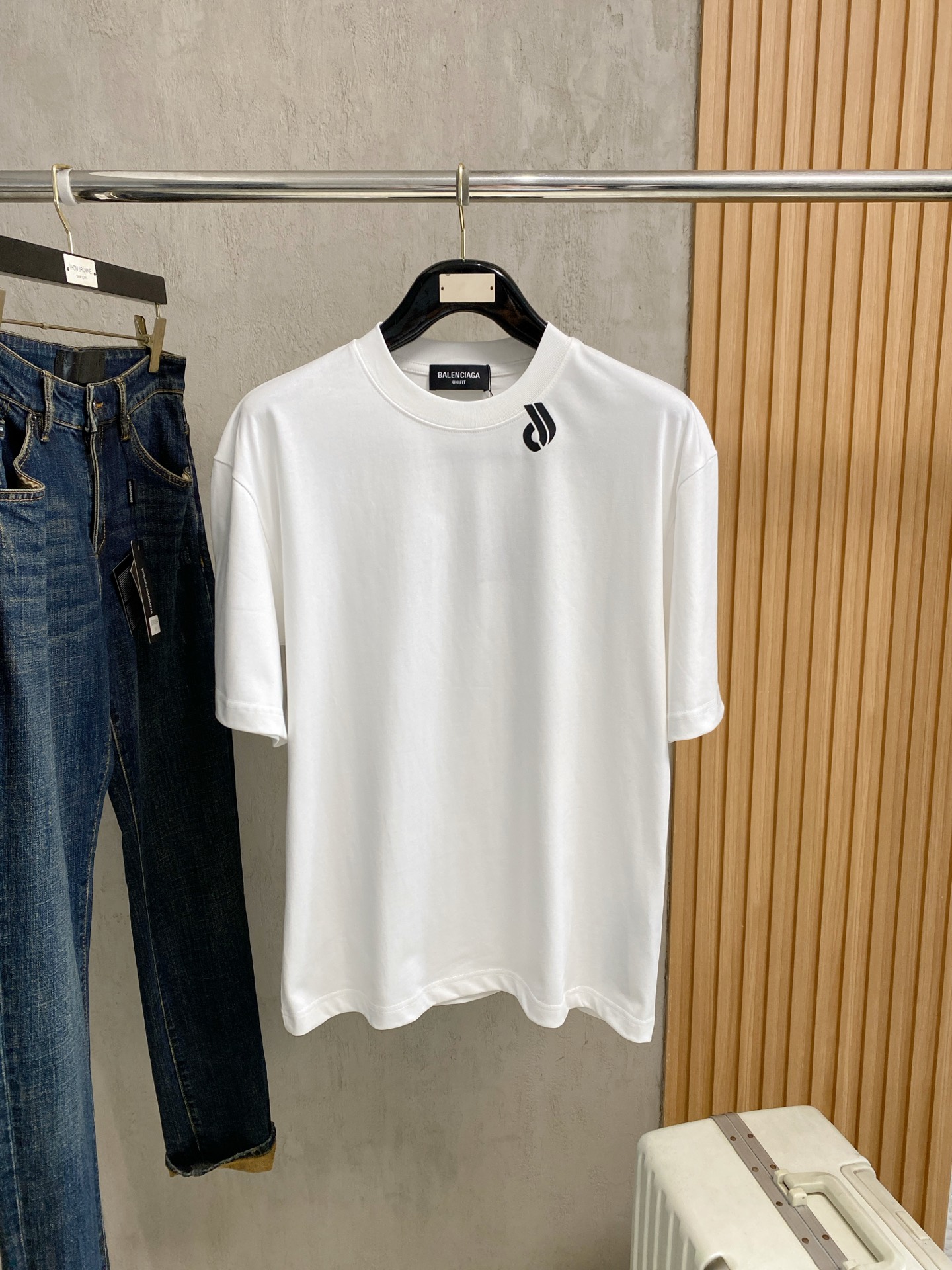 short sleeves