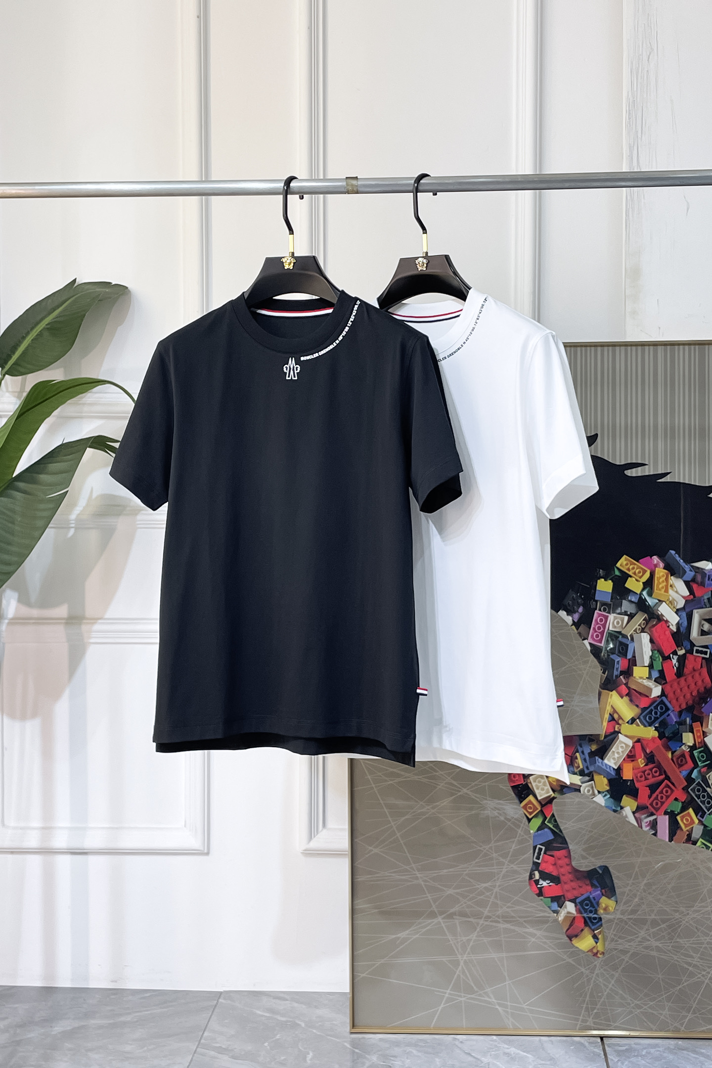 short sleeves
