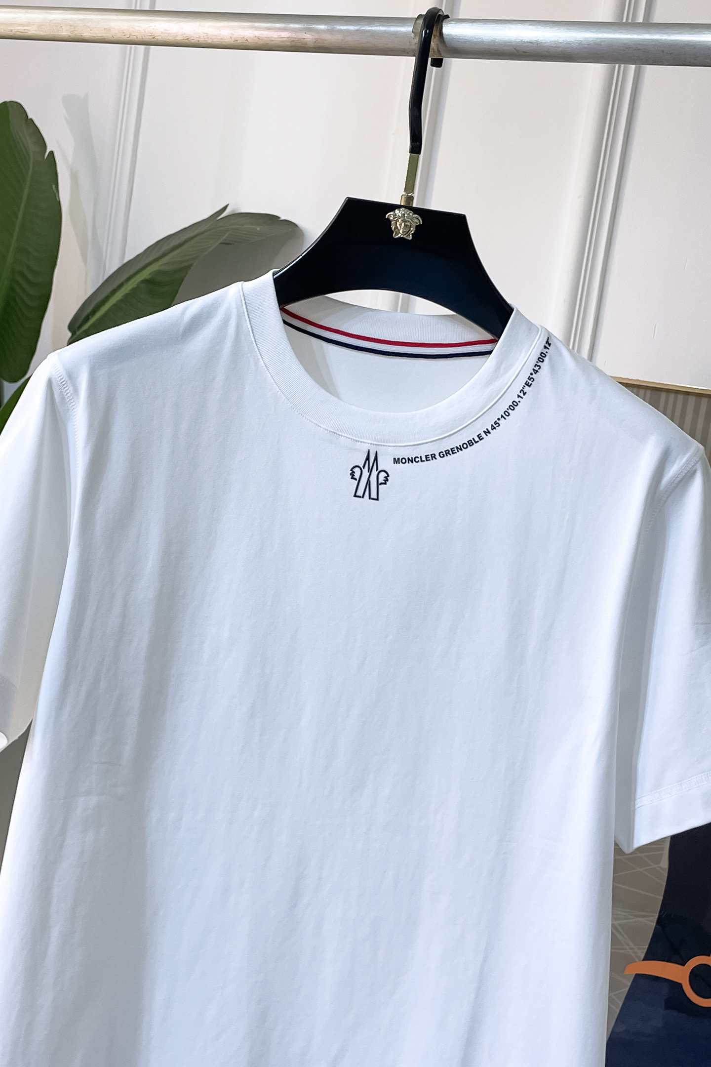 short sleeves