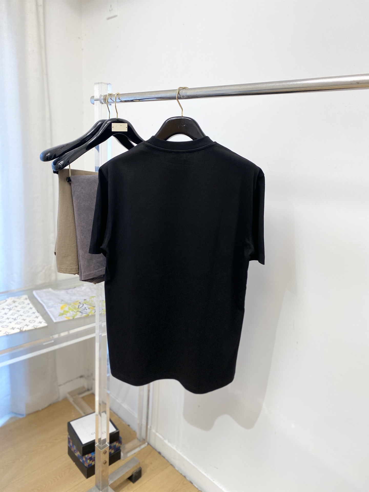 short sleeves