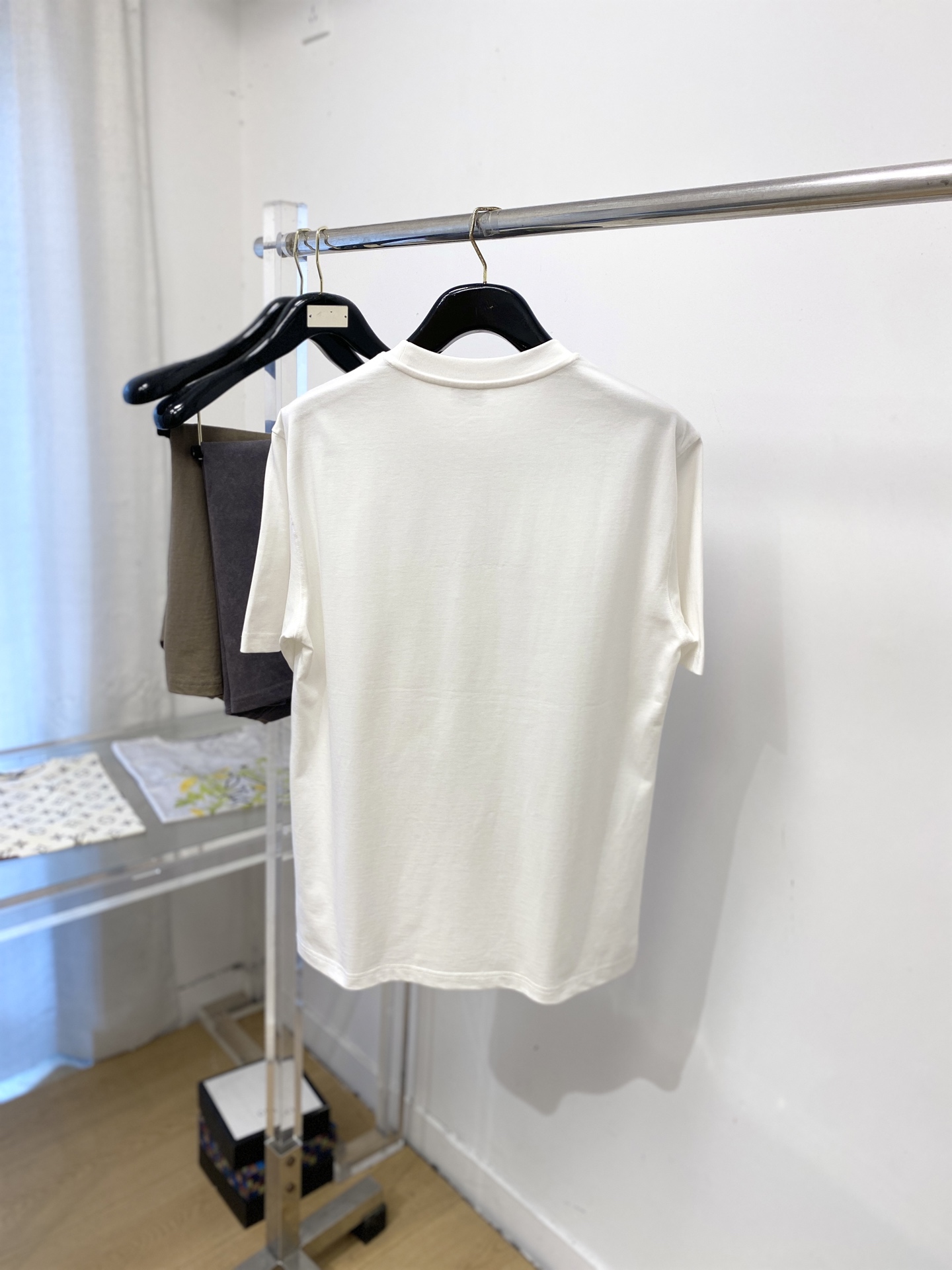 short sleeves