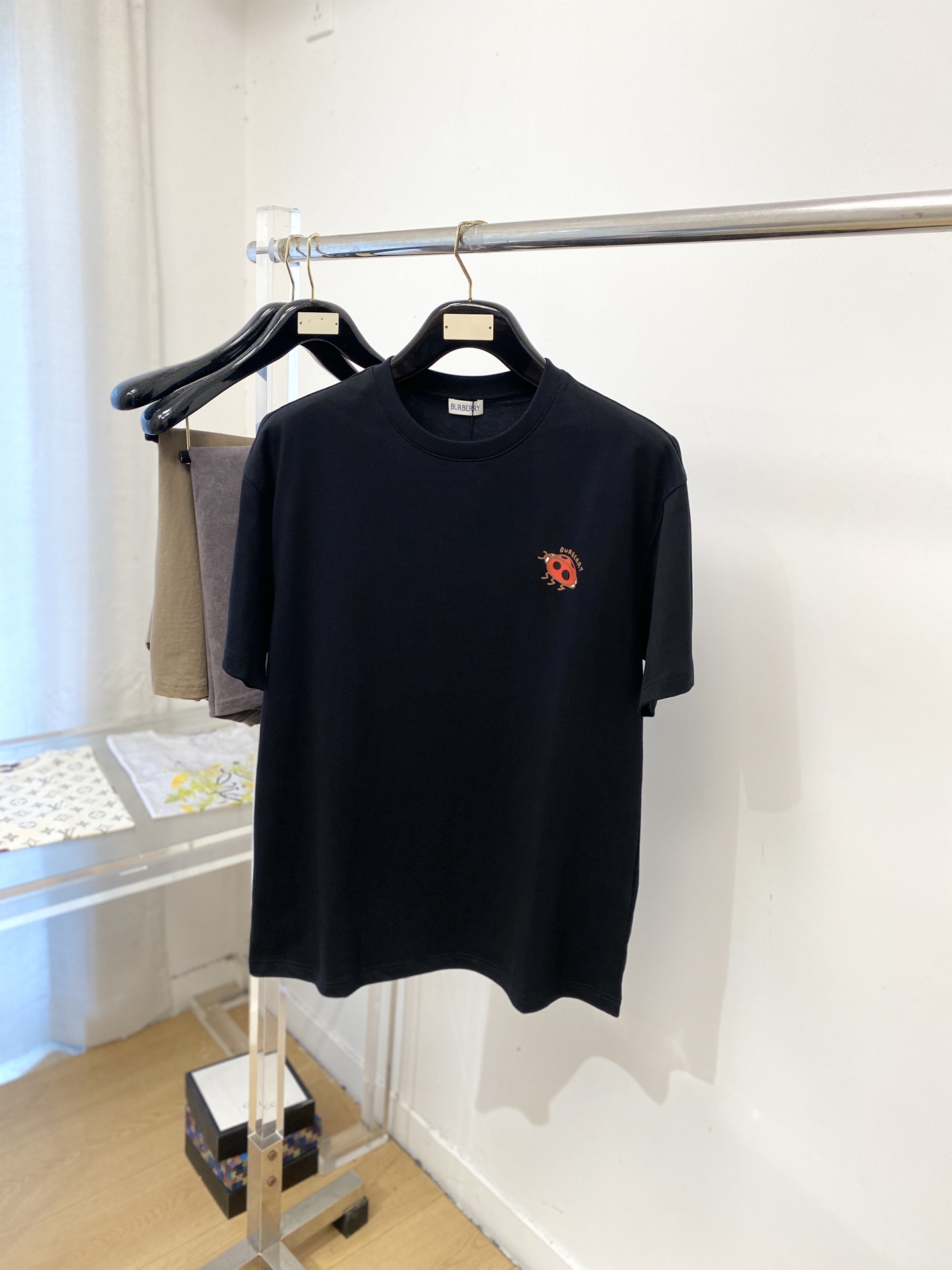 short sleeves