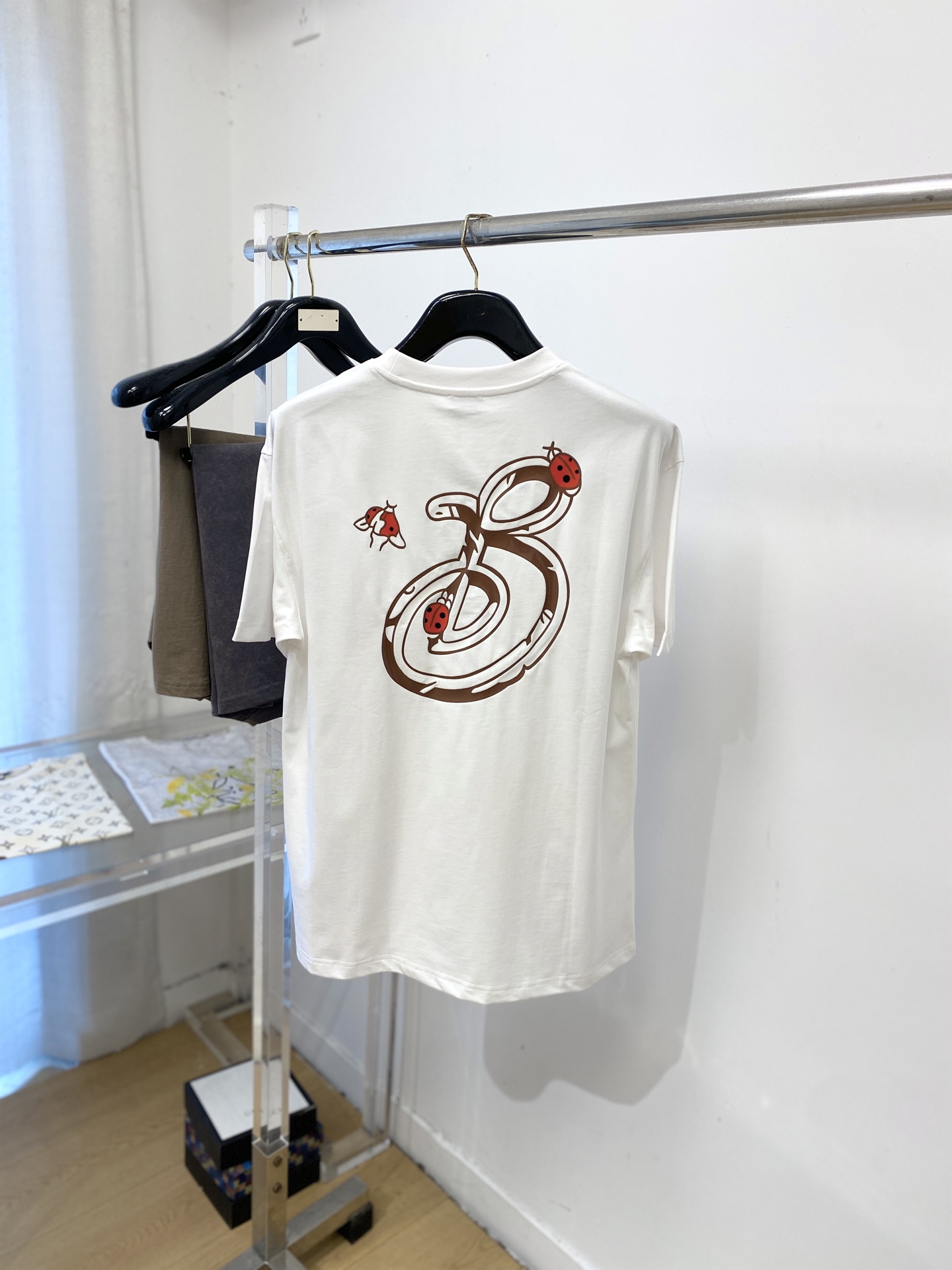 short sleeves