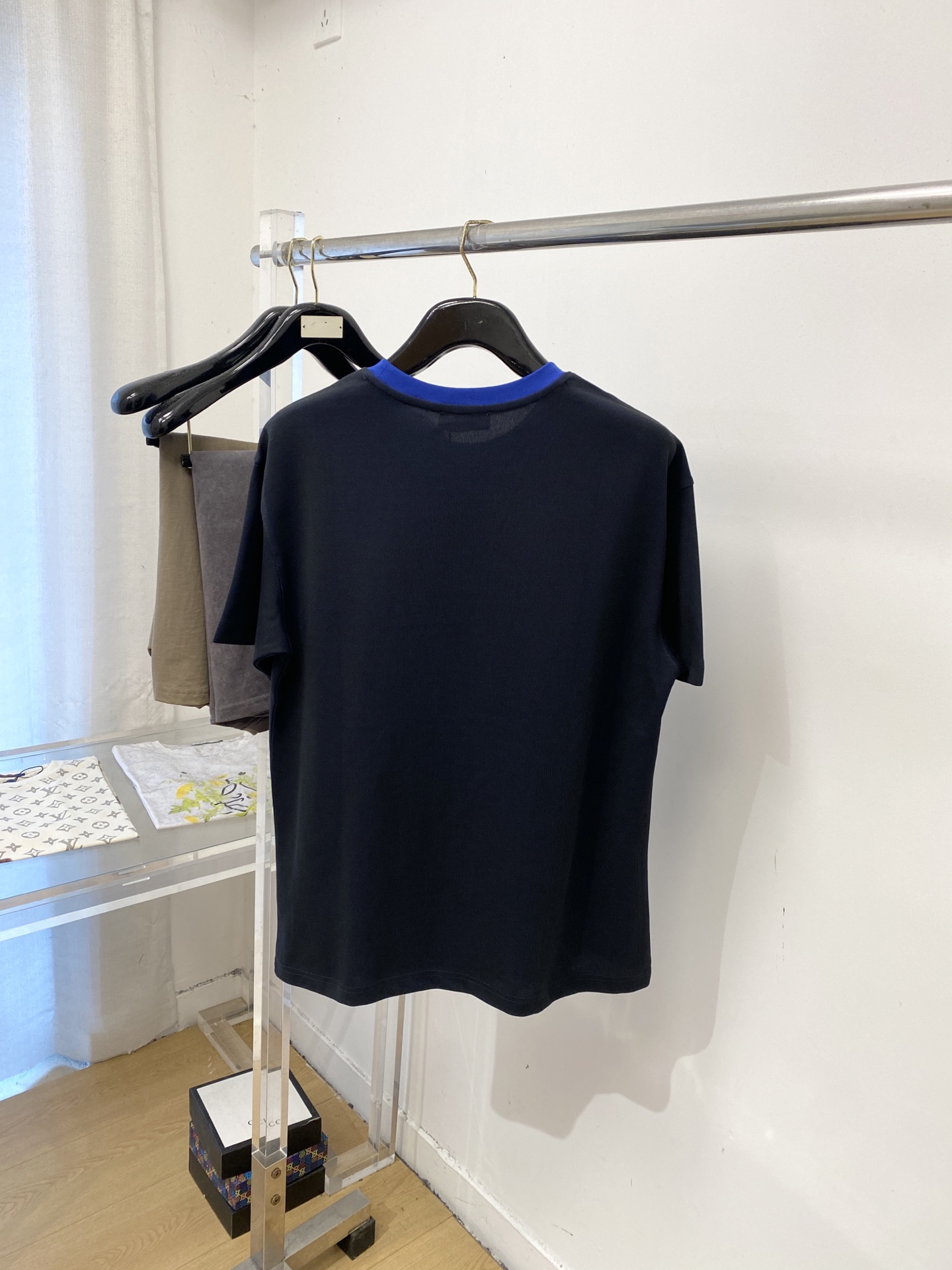 short sleeves