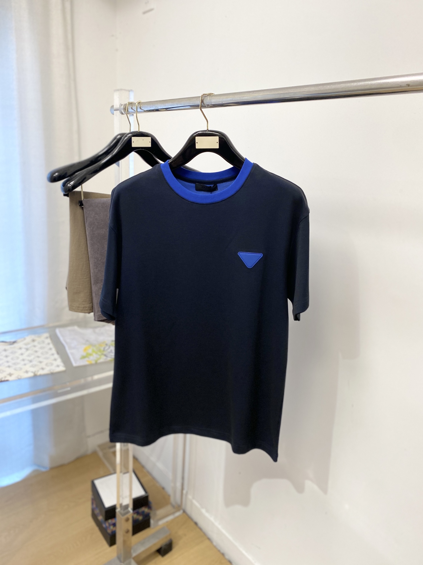 short sleeves