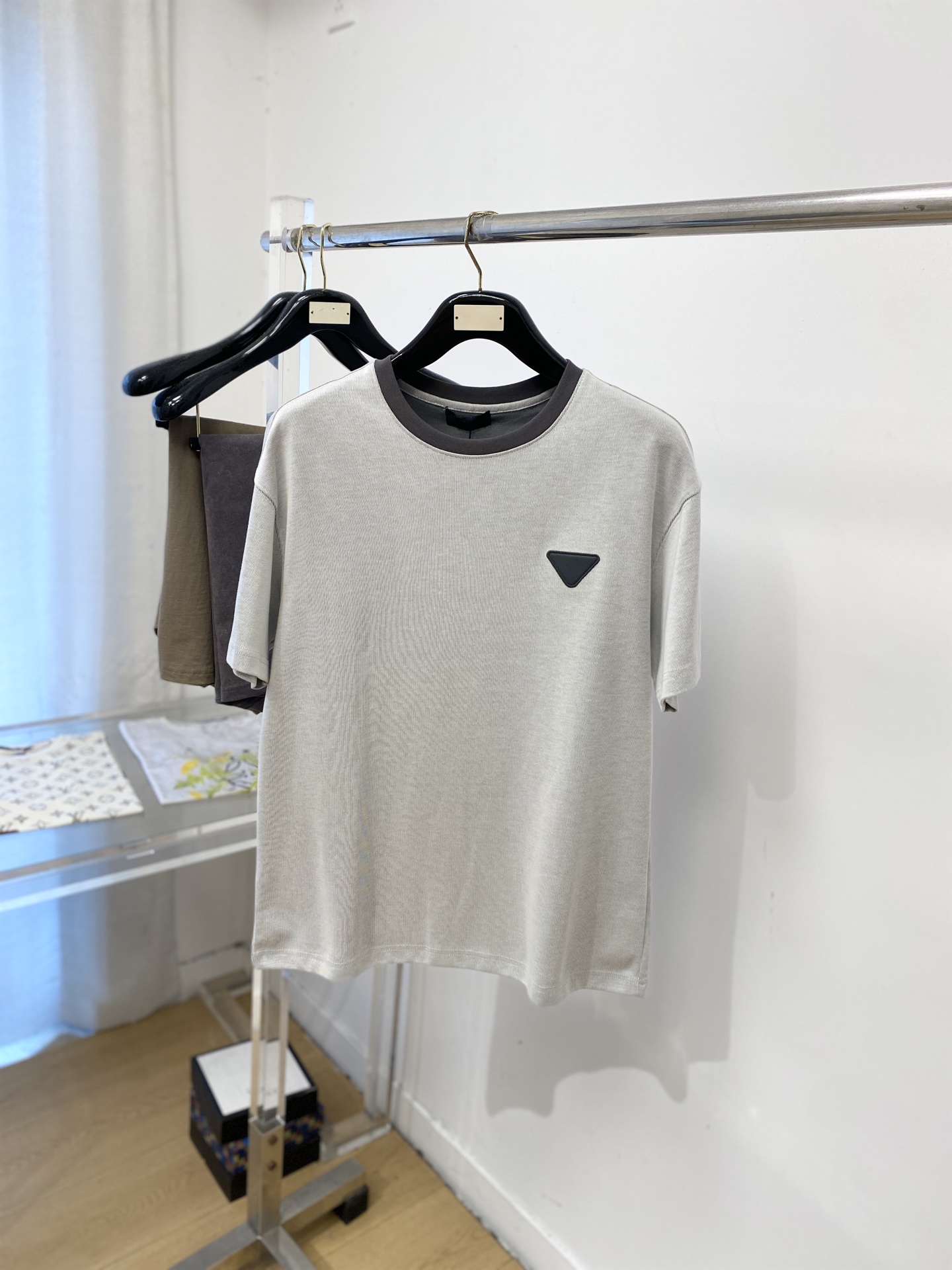 short sleeves