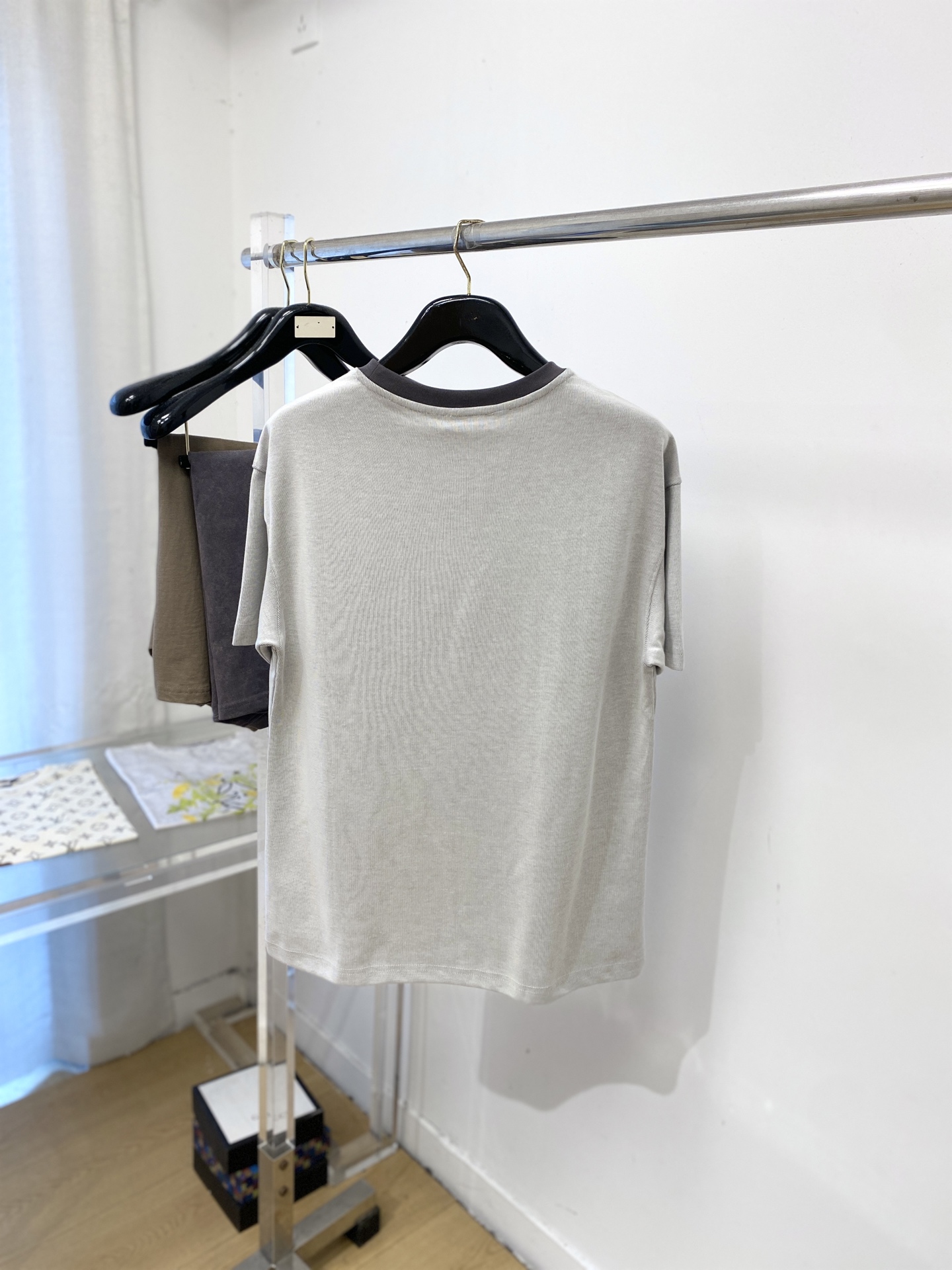 short sleeves