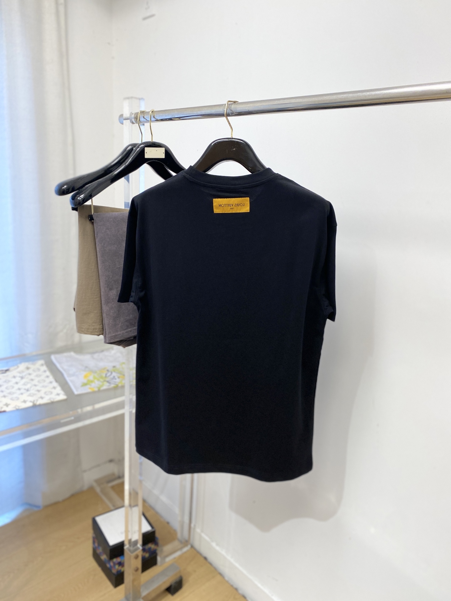 short sleeves