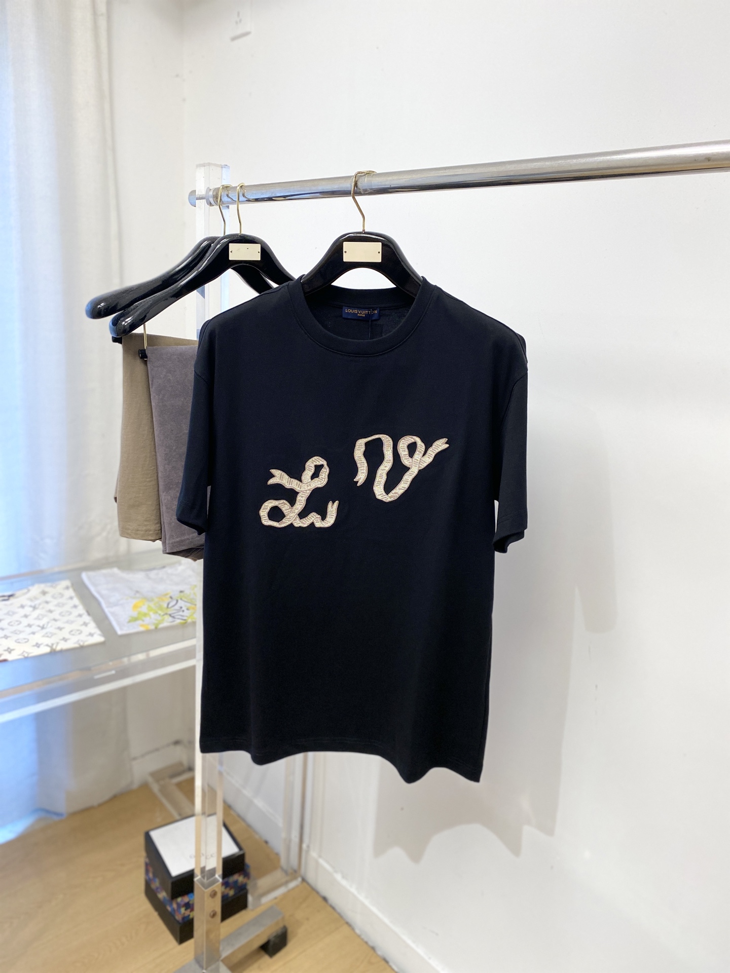 short sleeves