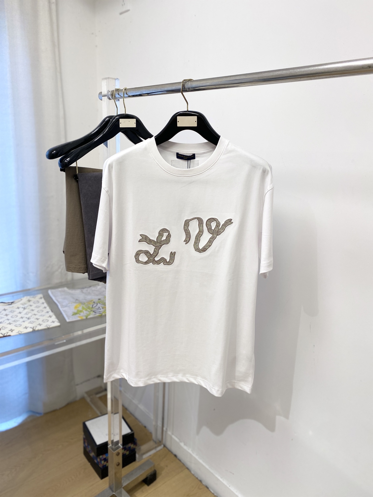 short sleeves