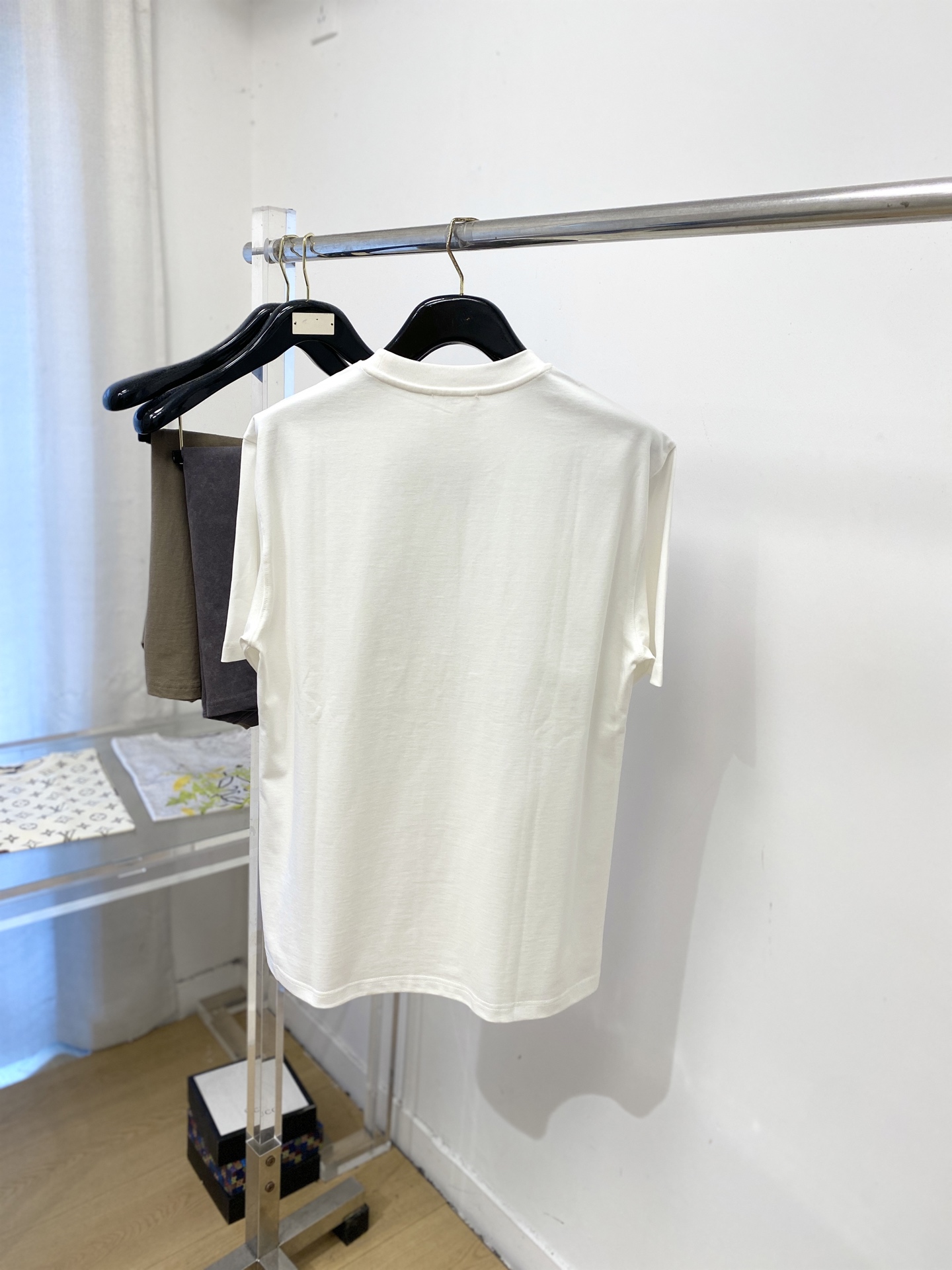 short sleeves