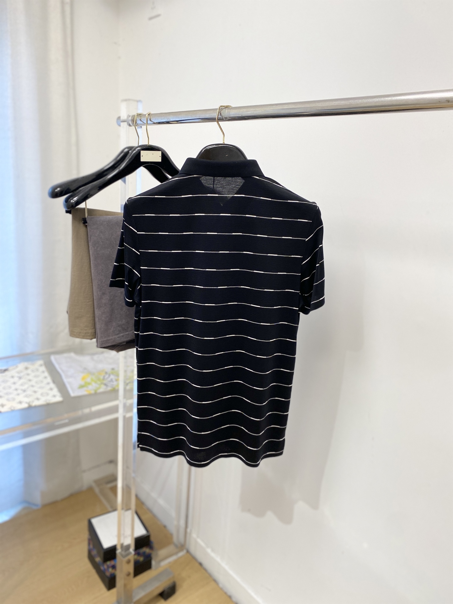 short sleeves
