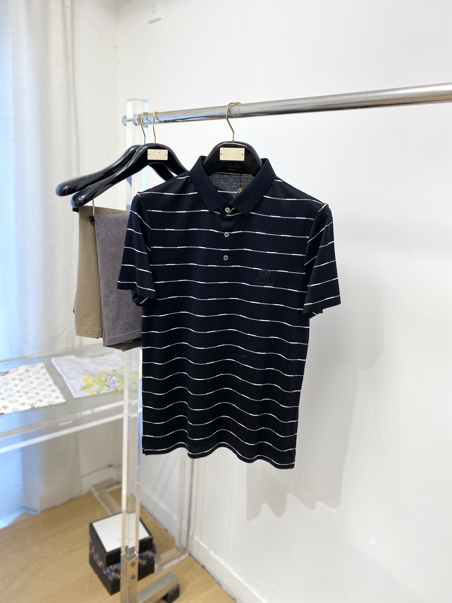 short sleeves
