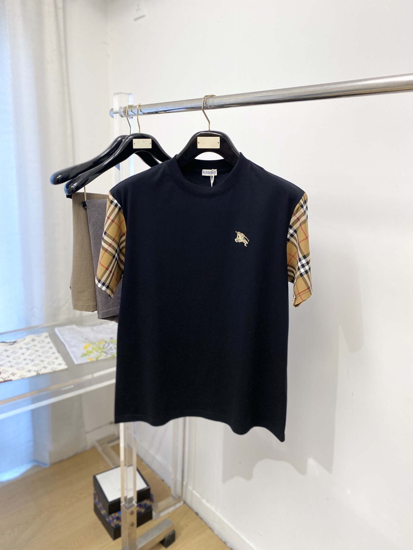short sleeves