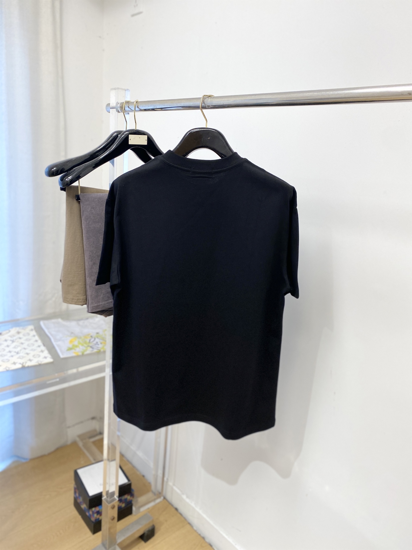 short sleeves