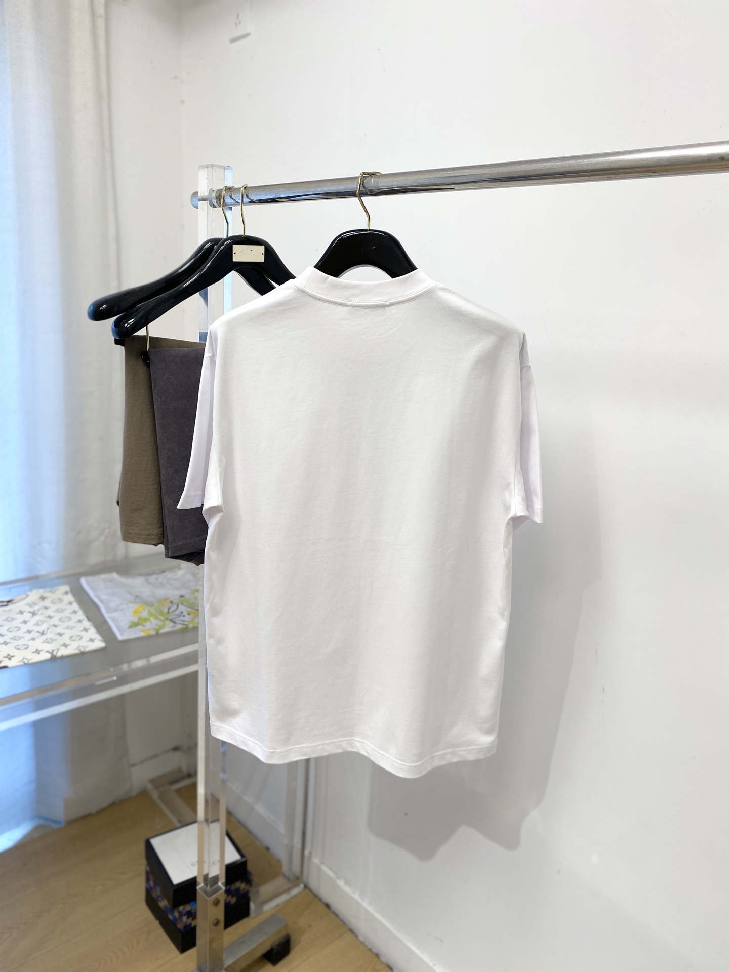 short sleeves