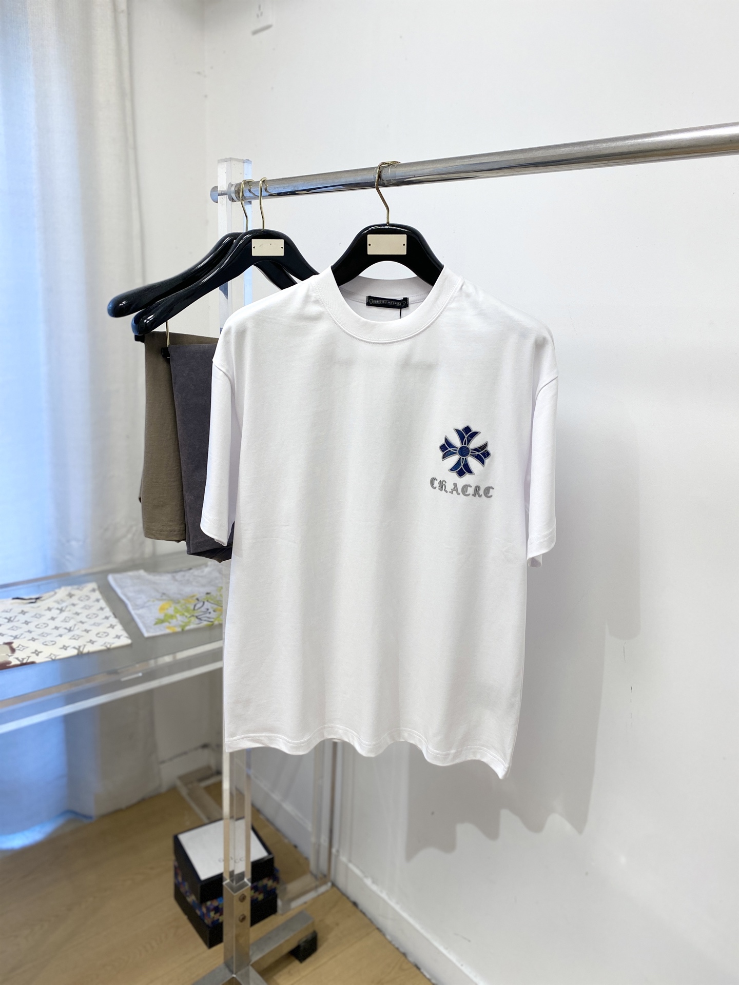 short sleeves