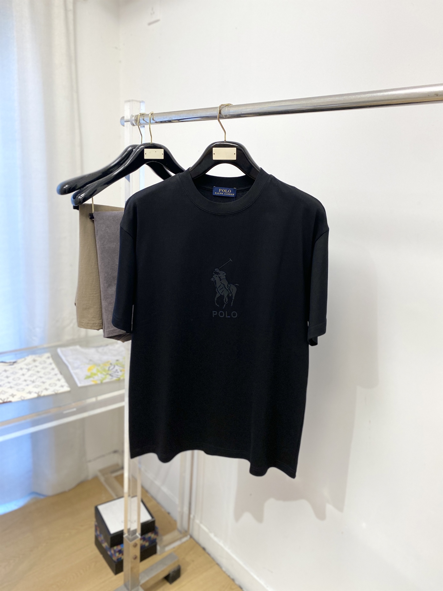 short sleeves