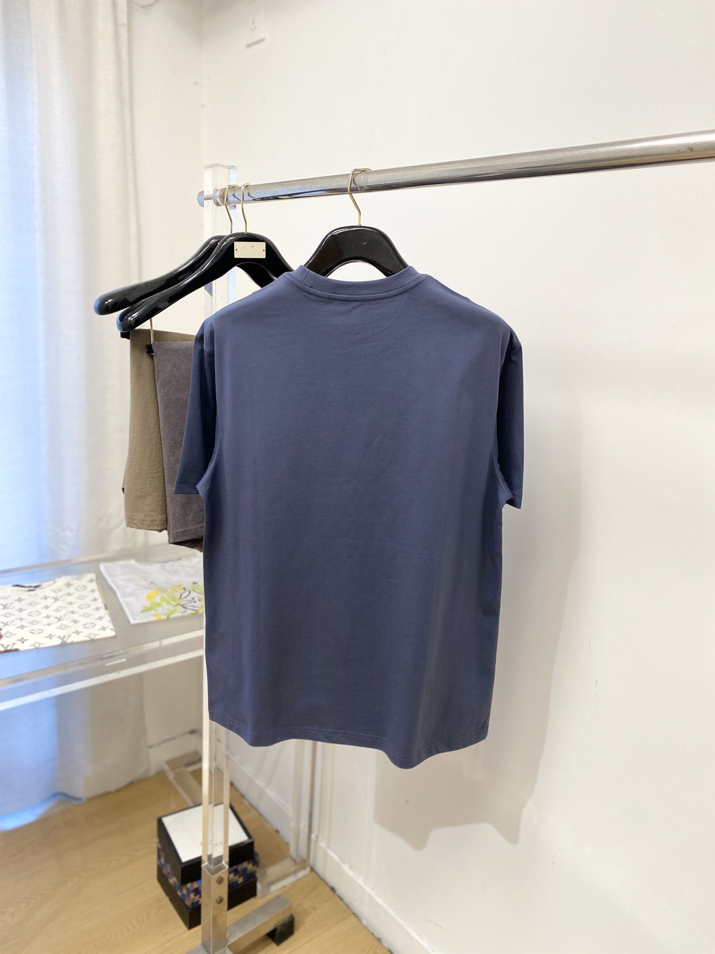 short sleeves