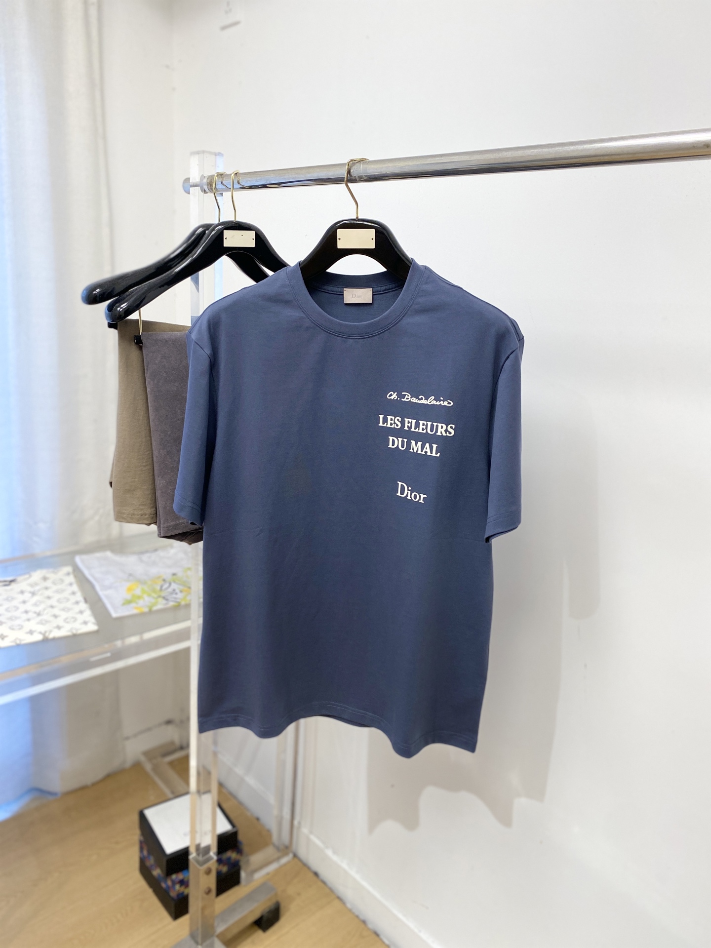 short sleeves