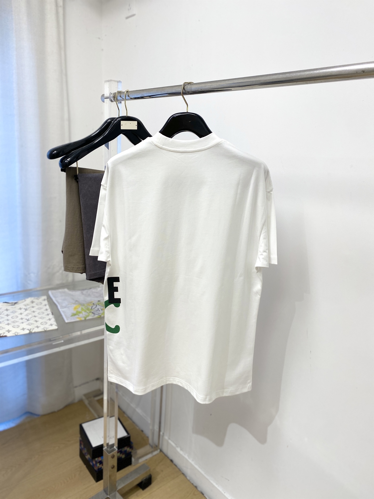 short sleeves