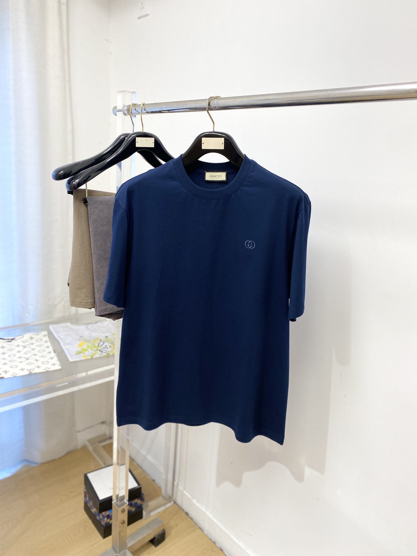 short sleeves