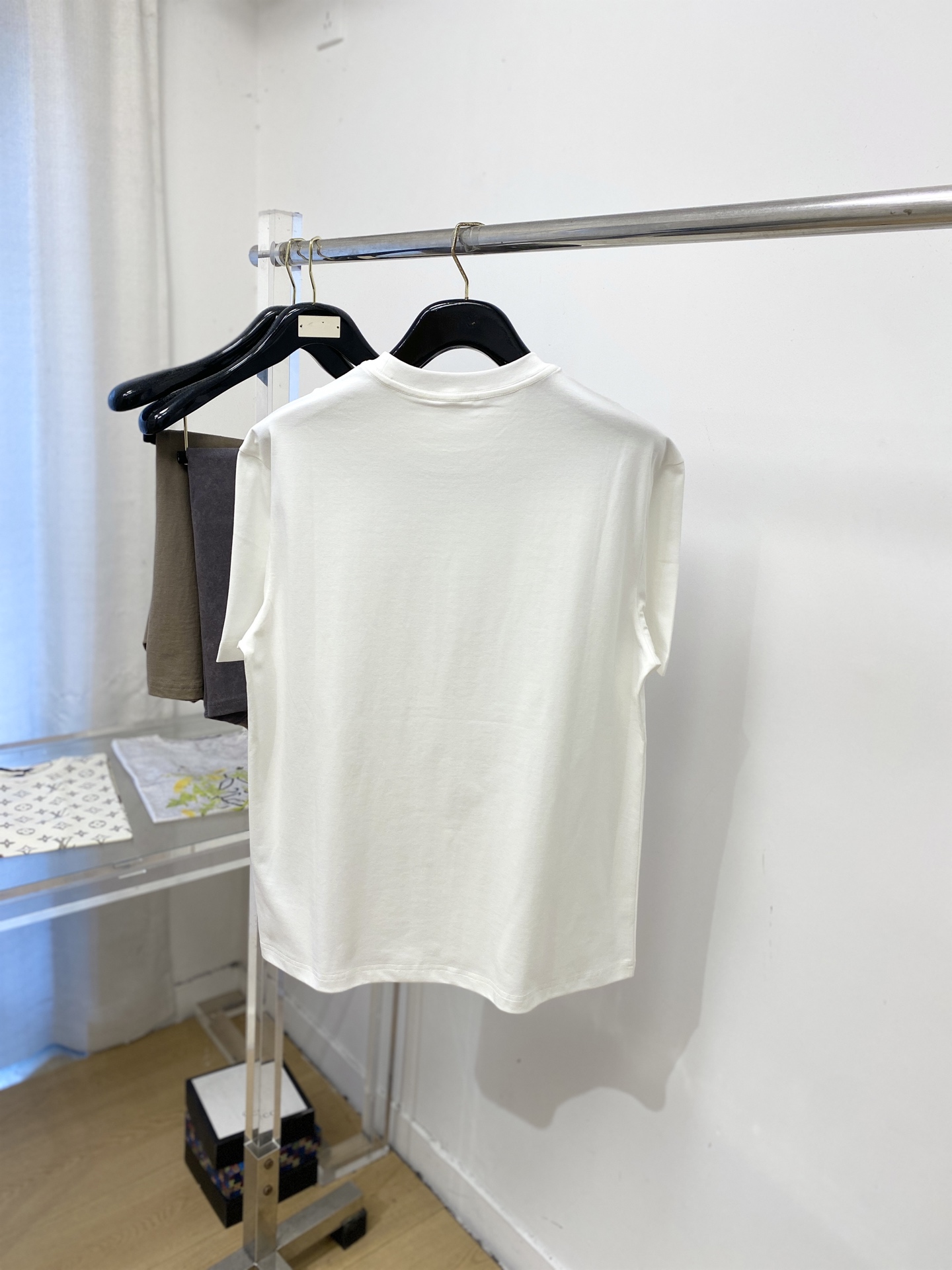 short sleeves