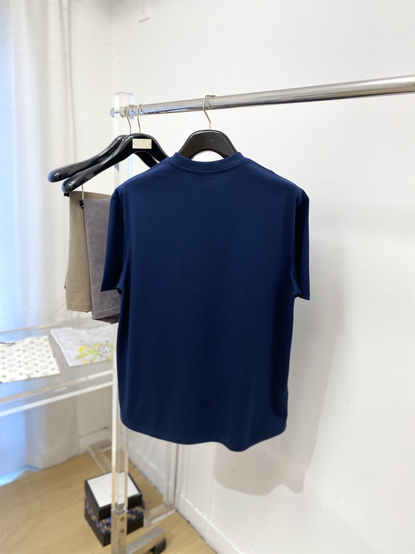 short sleeves