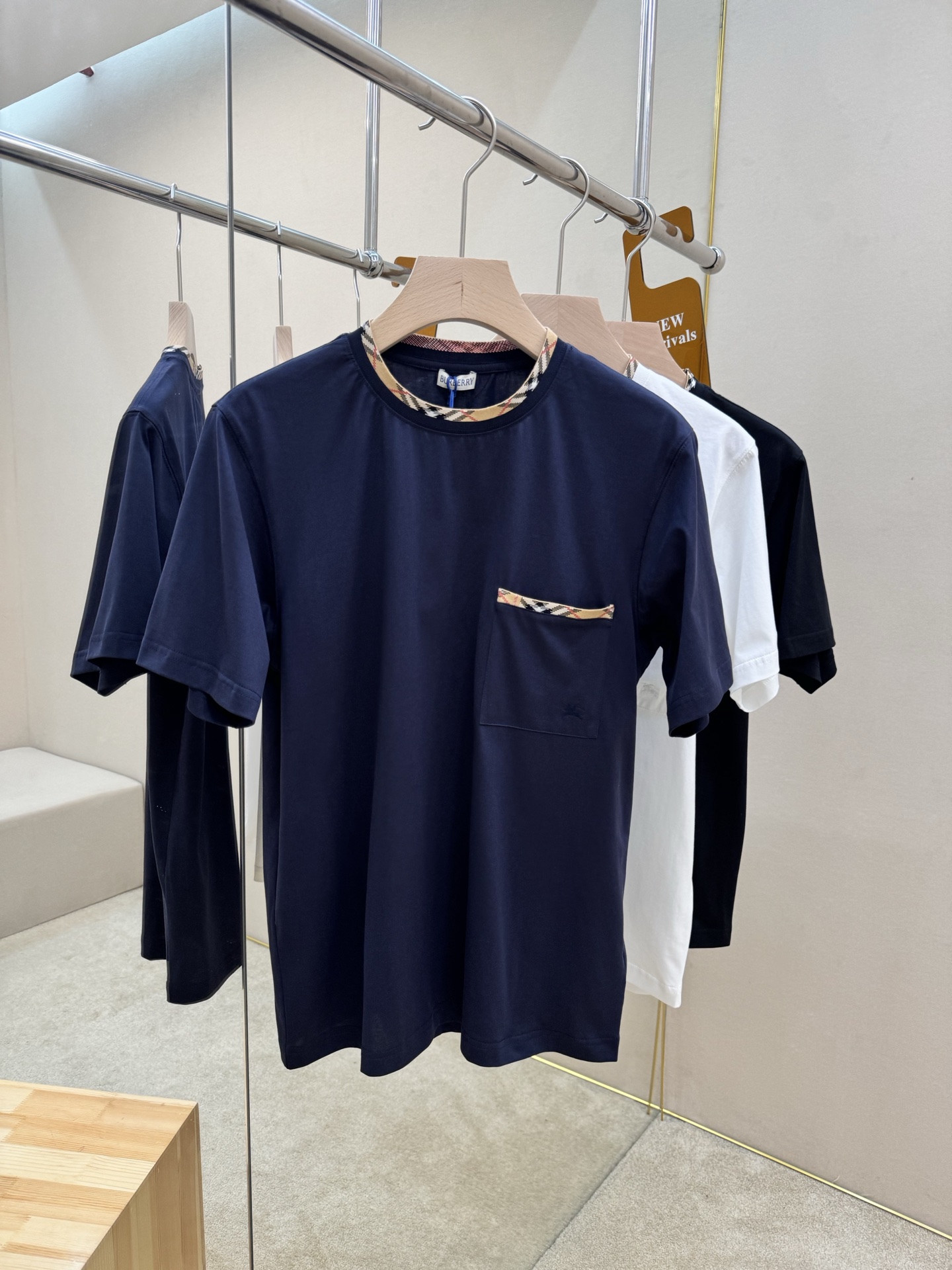 short sleeves