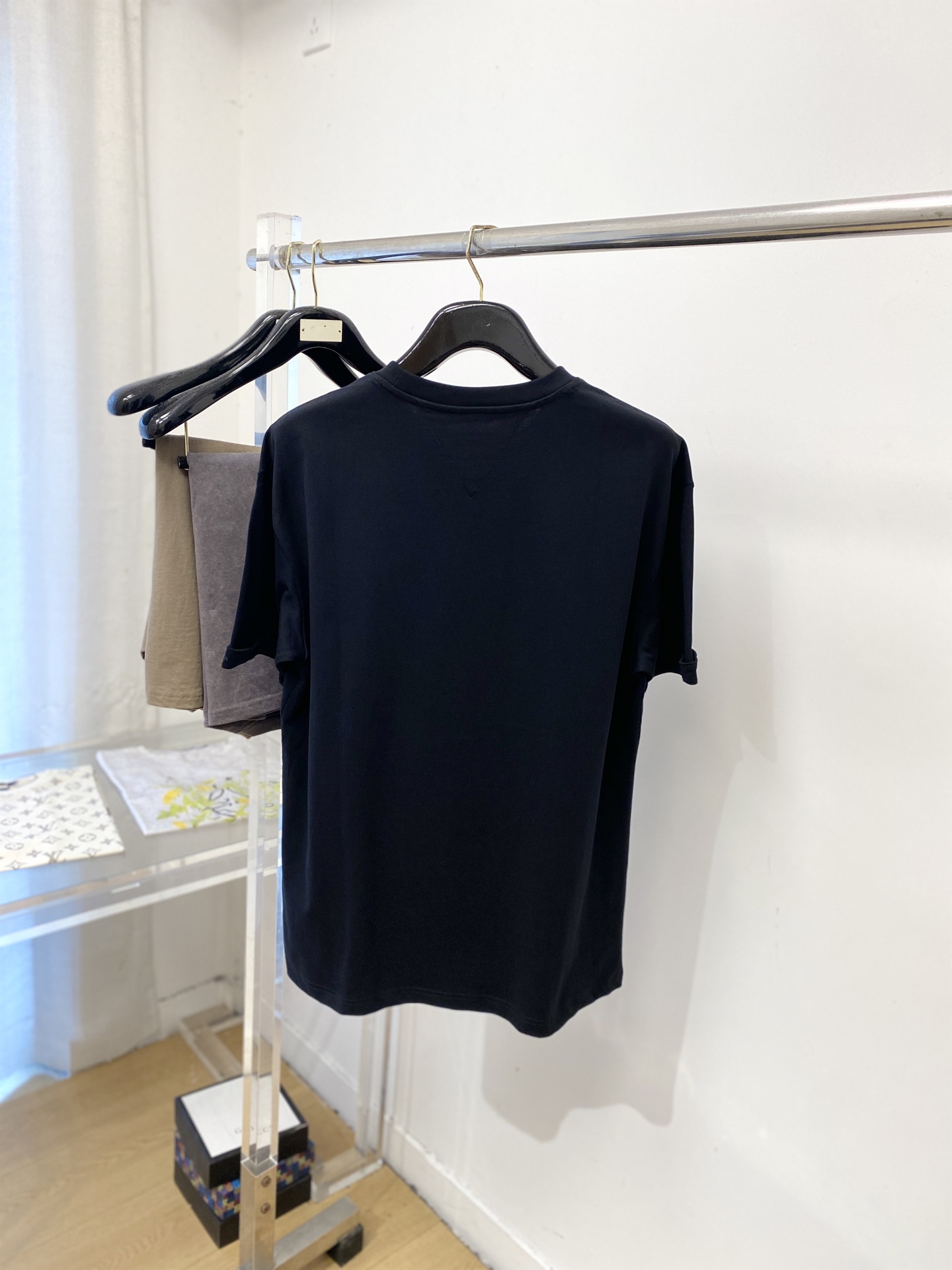short sleeves