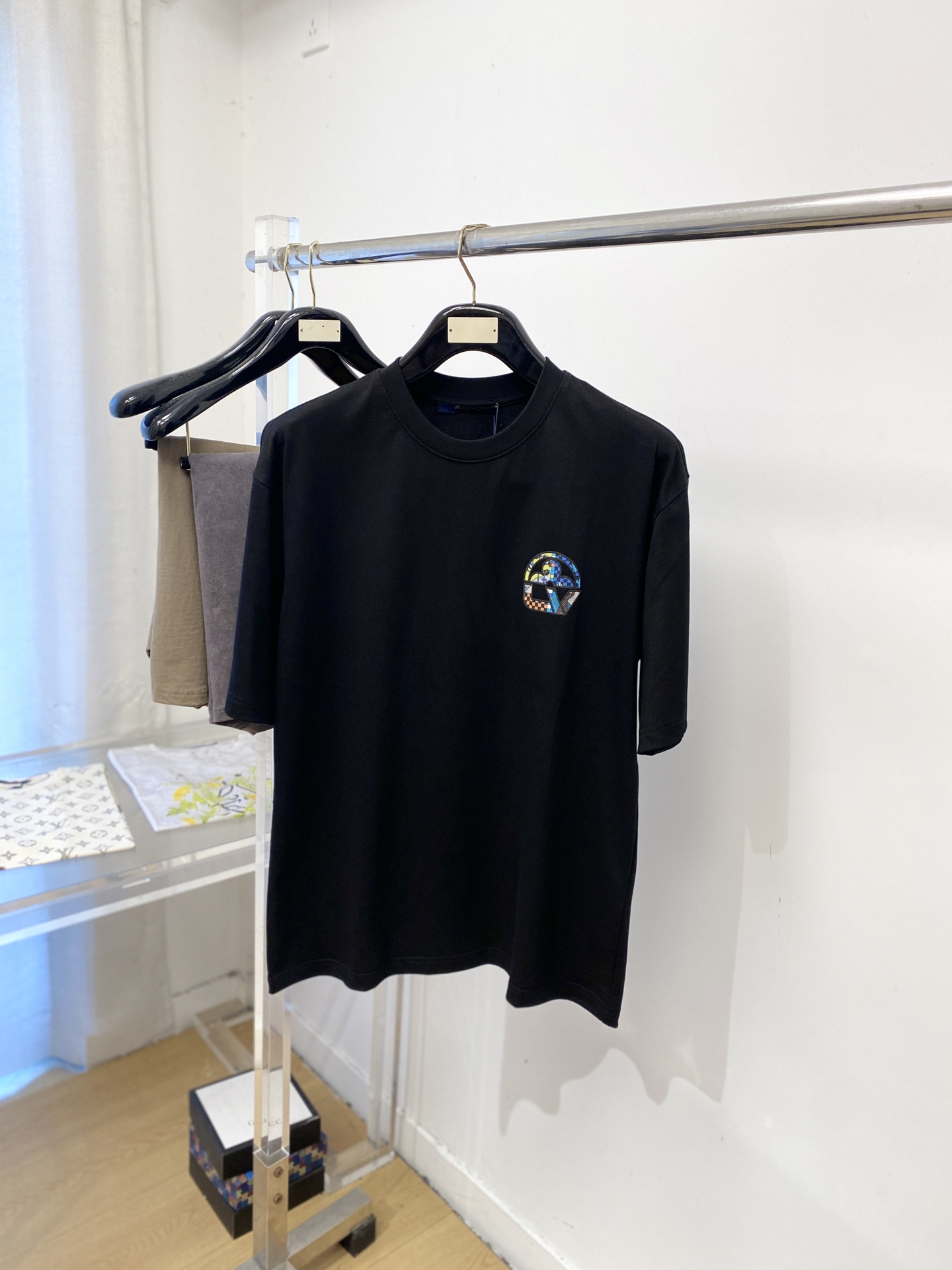 short sleeves