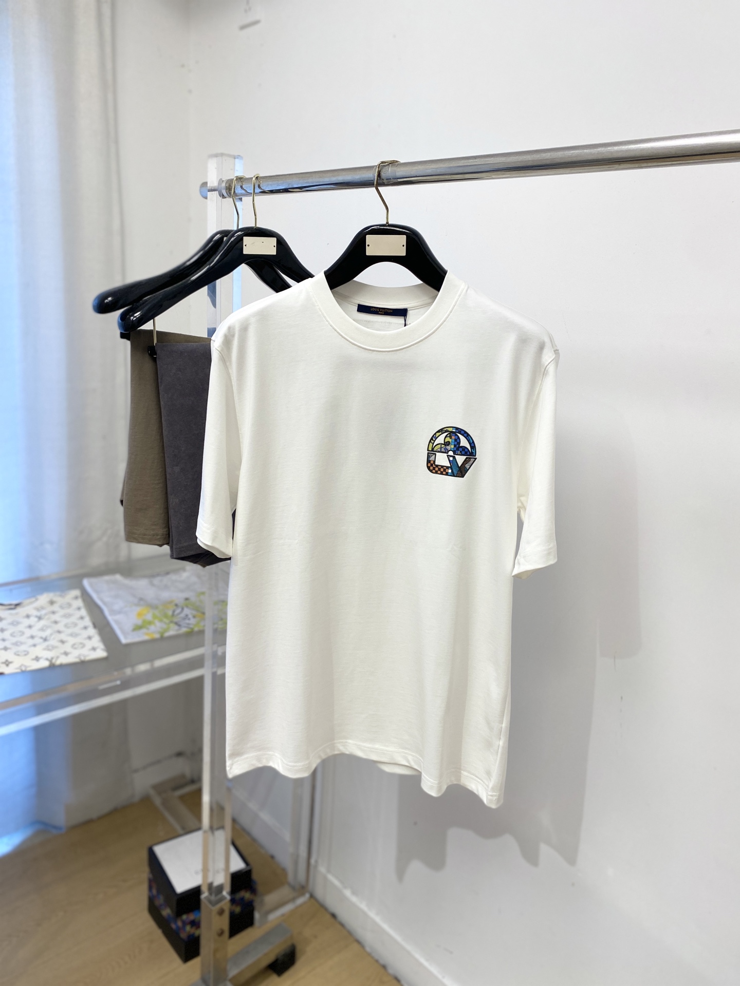 short sleeves