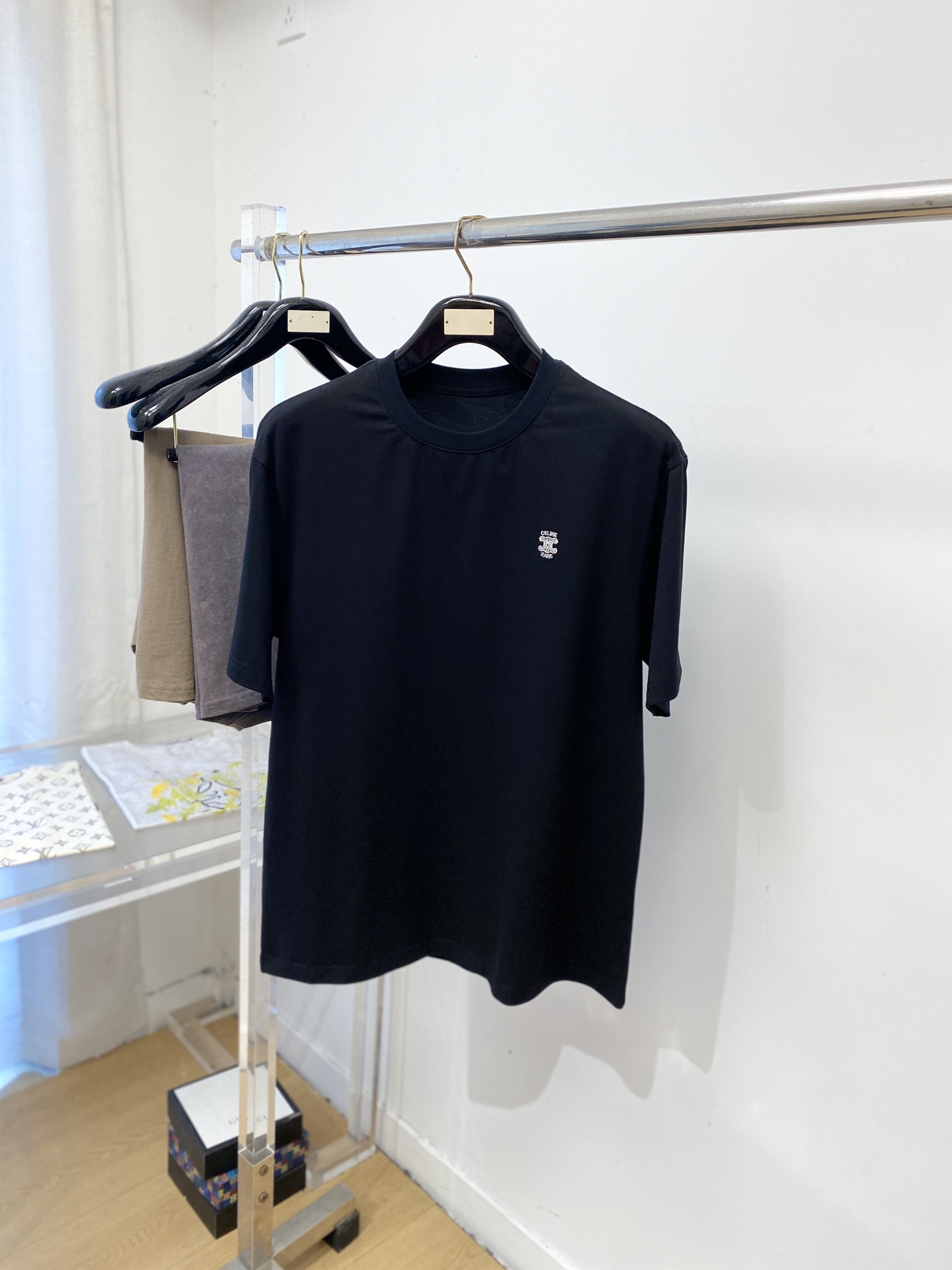 short sleeves