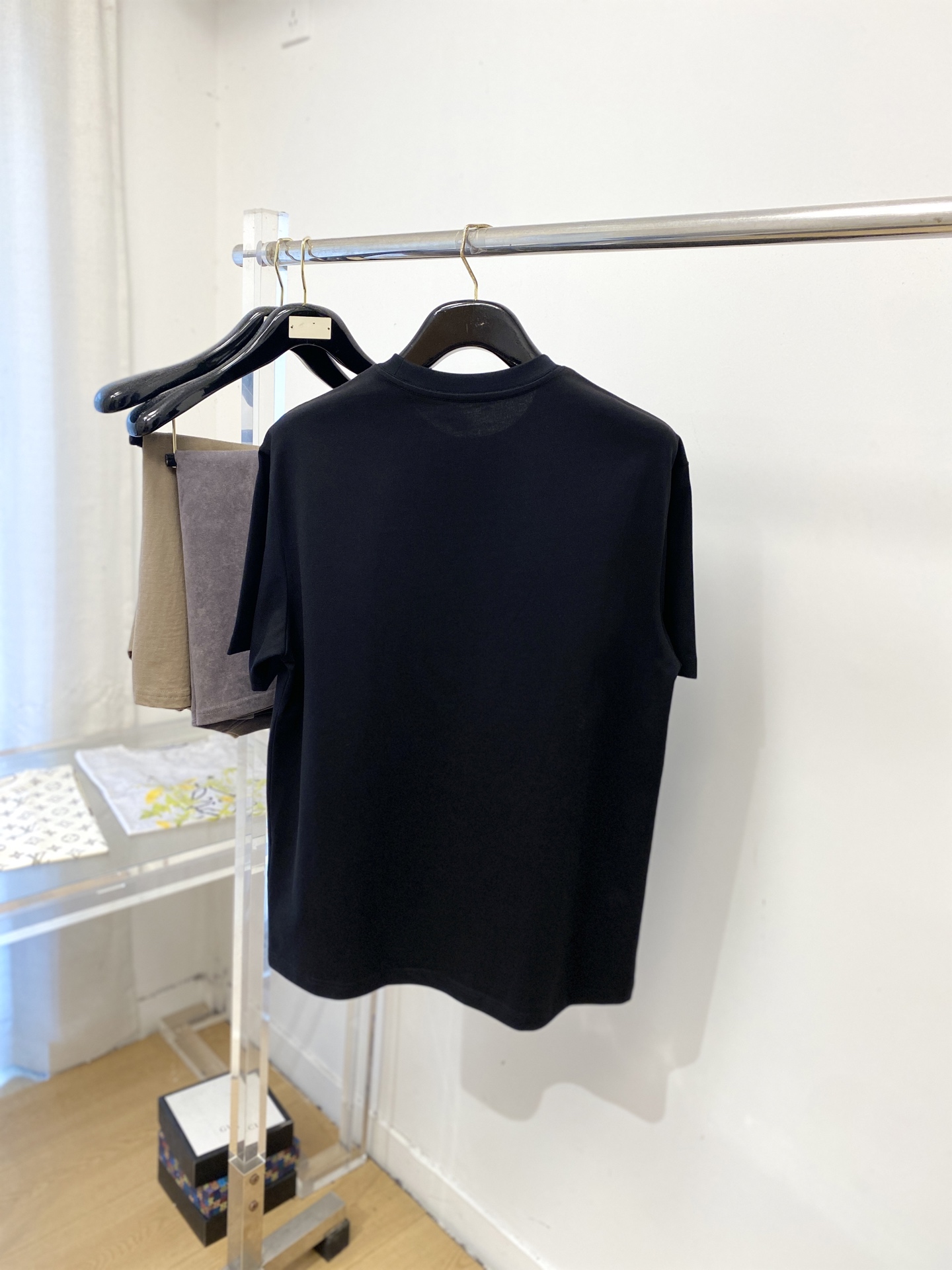 short sleeves