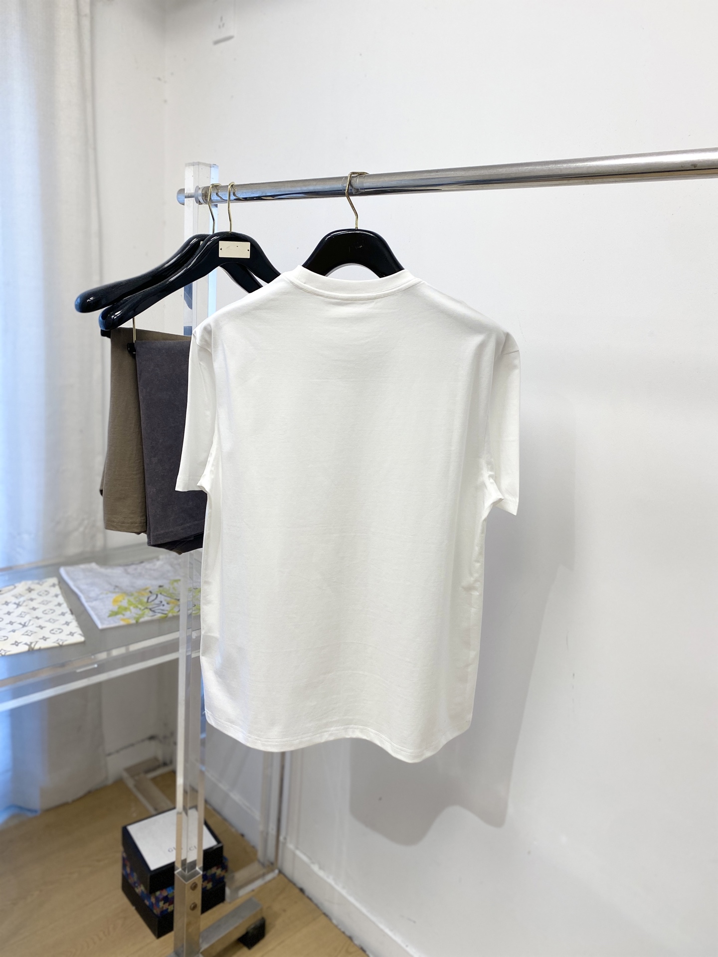 short sleeves