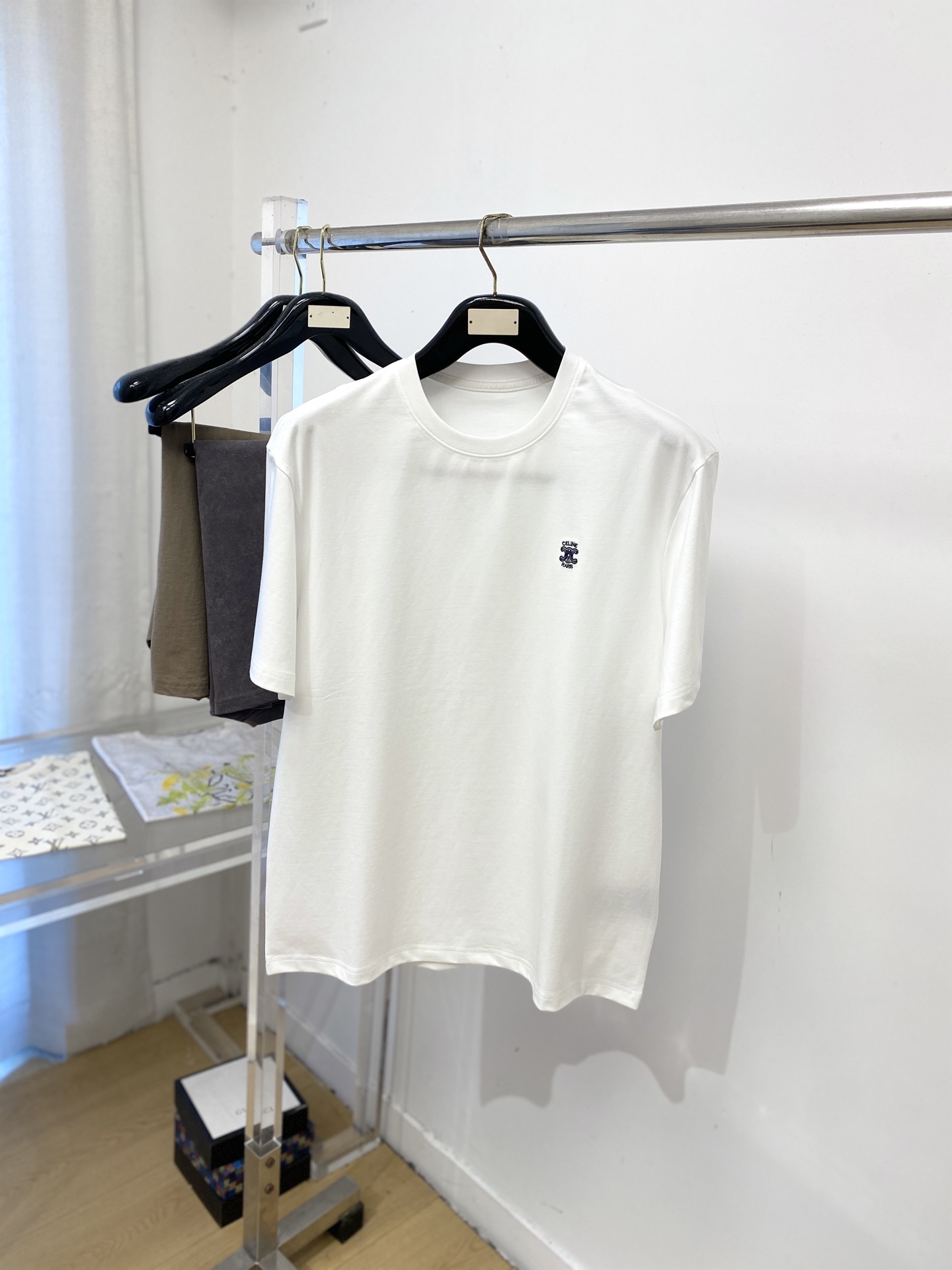 short sleeves