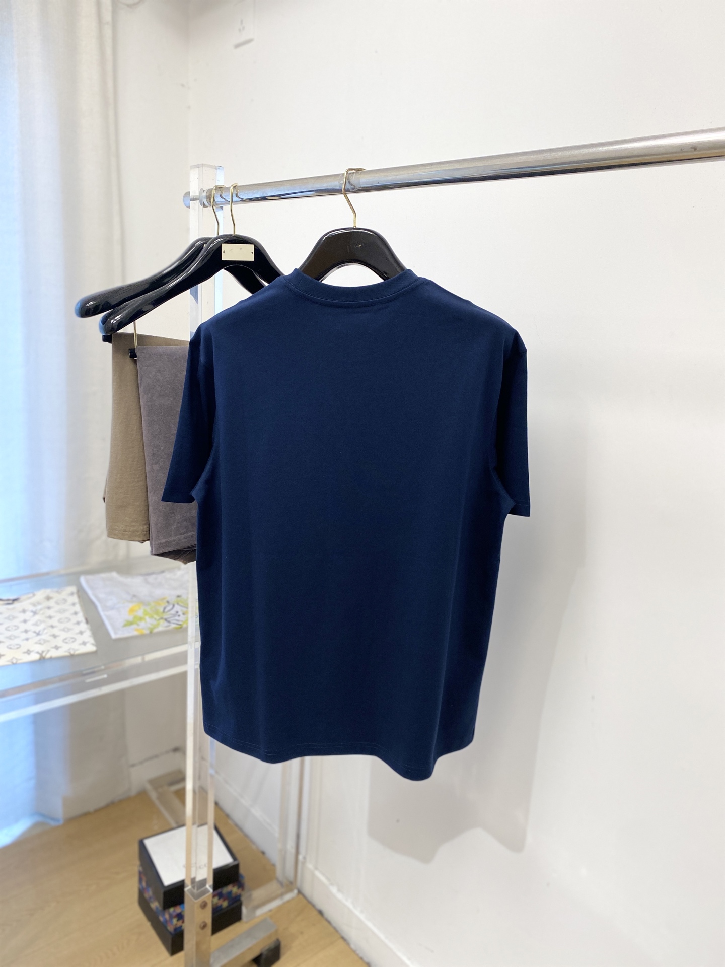 short sleeves