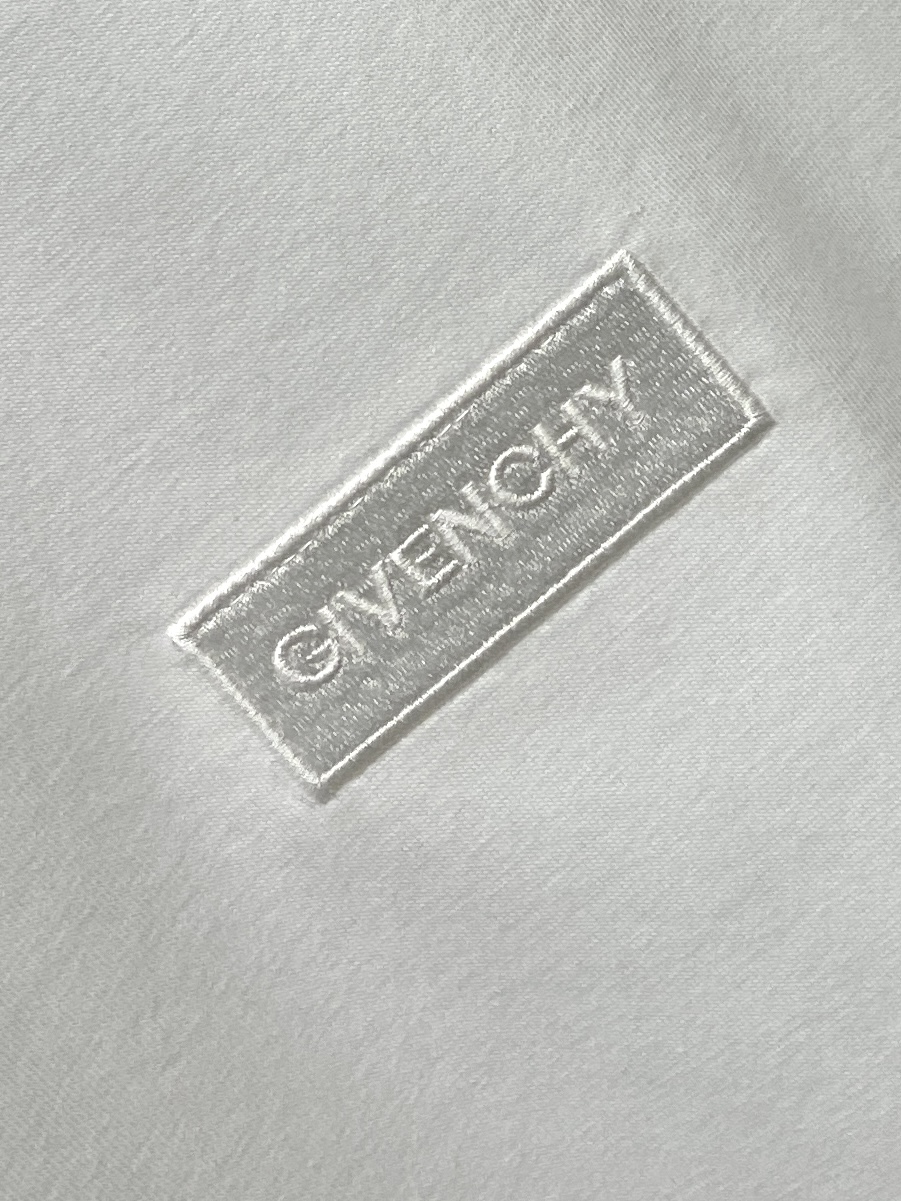 short sleeves