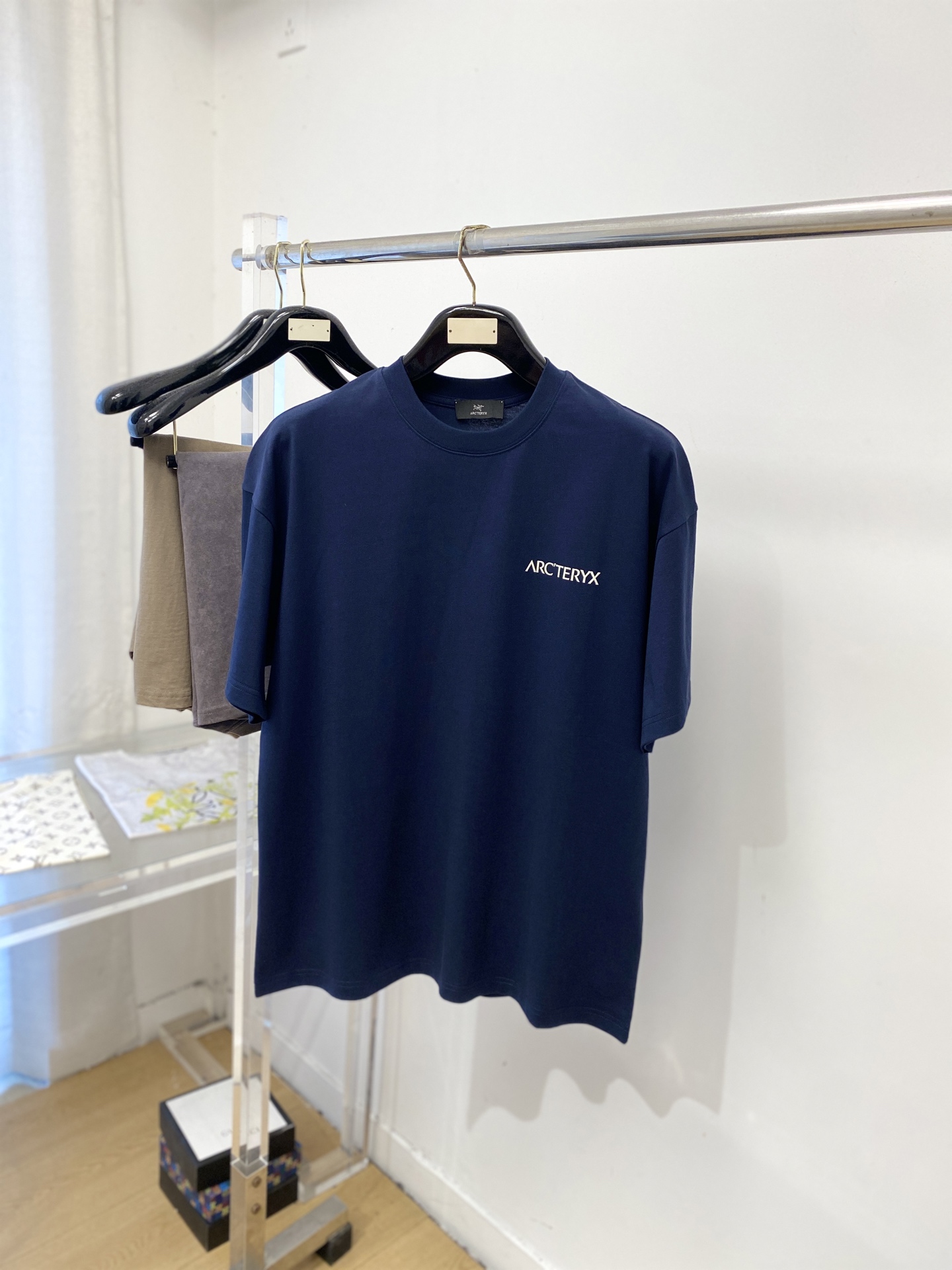 short sleeves